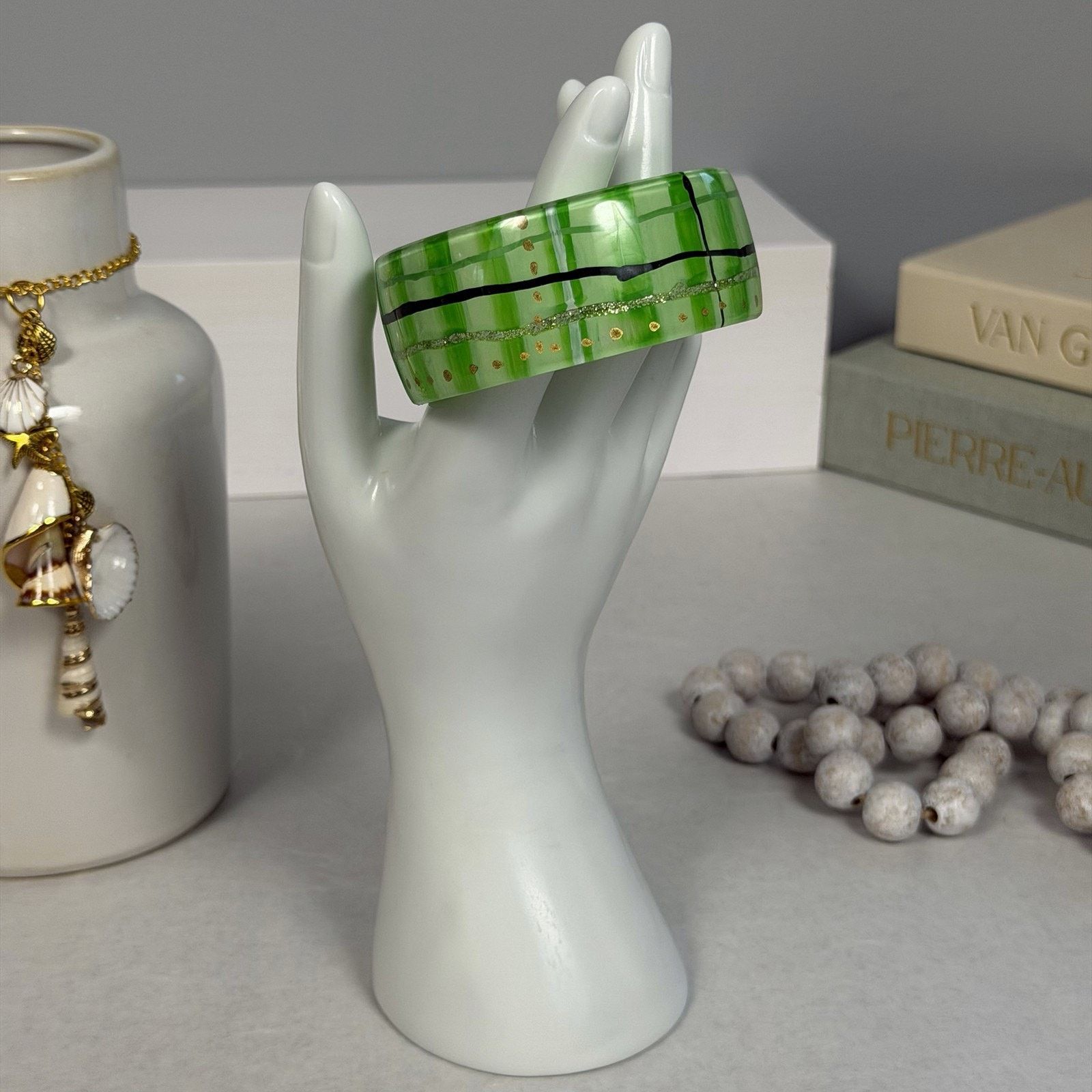 Vintage Fun VTG 1980 Kelly Green Plaid 1.25" Acrylic Bangle Bracelet Size ONE SIZE - 2 Thumbnail