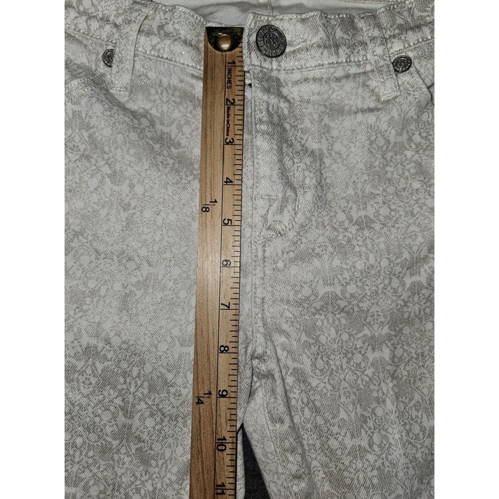 Vintage Rock & Republic Hamburg Skinny Jeans Women's 12 White Paisley Modern Fashion Casual Bohemian Rock 12 Womens Jeans Size 34" / US 12 / IT 48 - 5 Thumbnail