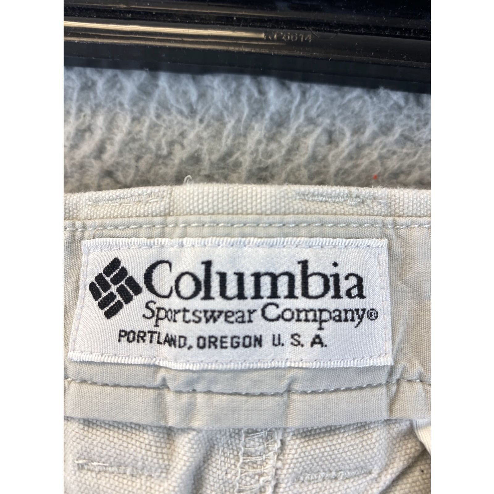 Vintage Columbia Men’s Chino Shorts - 40x10 Tan Cotton, Flat Front, Regular Fit, 10" Inseam, Breathable, Casual, Outdoor Size US 40 / EU 56 - 7 Thumbnail