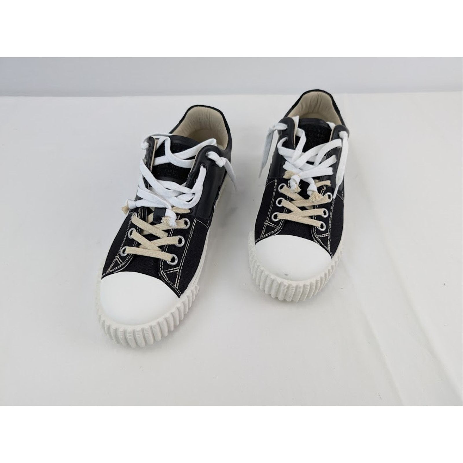 Maison Margiela o1rshd1 Evolution Low Sneakers in Black / White Size US 13 / EU 46 - 8 Thumbnail