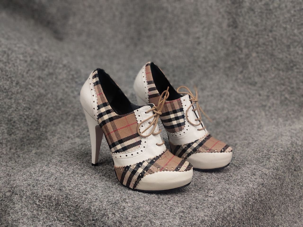 Burberry Vintage Burberry London Nova Check Leather Heels Shoes Y2K Size US 7 / IT 37 - 2 Thumbnail
