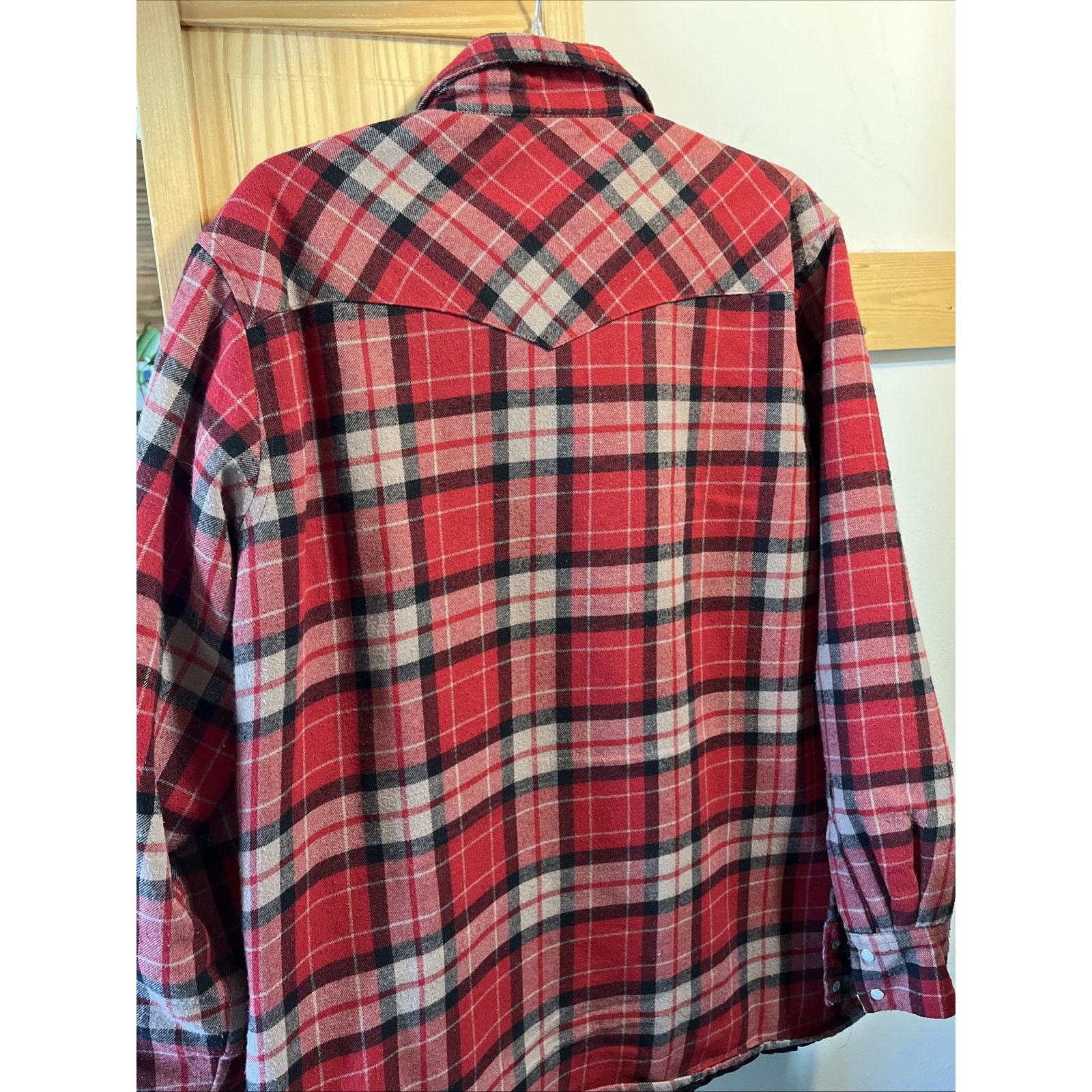 Wrangler Wrangler Men’s Large Red Pearl Snap Flannel Shirt Red Plaid Size US L / EU 52-54 / 3 - 12 Thumbnail