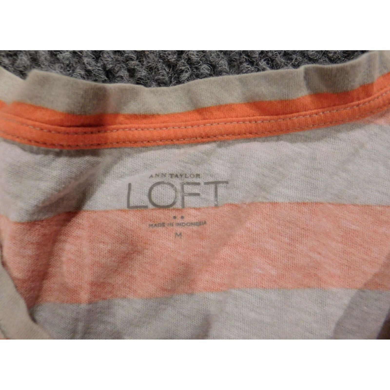 Ann Taylor Ann Taylor Loft Blouse Shirt Womens M Gray Striped Crew Neck Pullover Casual Short Sleeve Button Oxygen? (Note: Please verify) Size M / US 6-8 / IT 42-44 - 6 Thumbnail