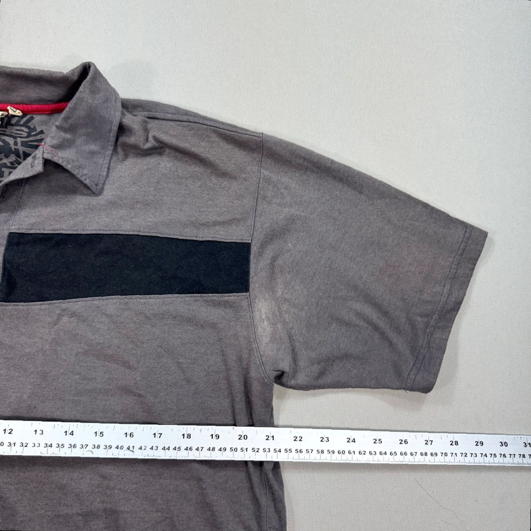 Vintage VINTAGE Y2K Split Shirt Men XL Gray Red Polo Grunge Skater Thrashed Vintage Size US XL / EU 56 / 4 - 3 Thumbnail