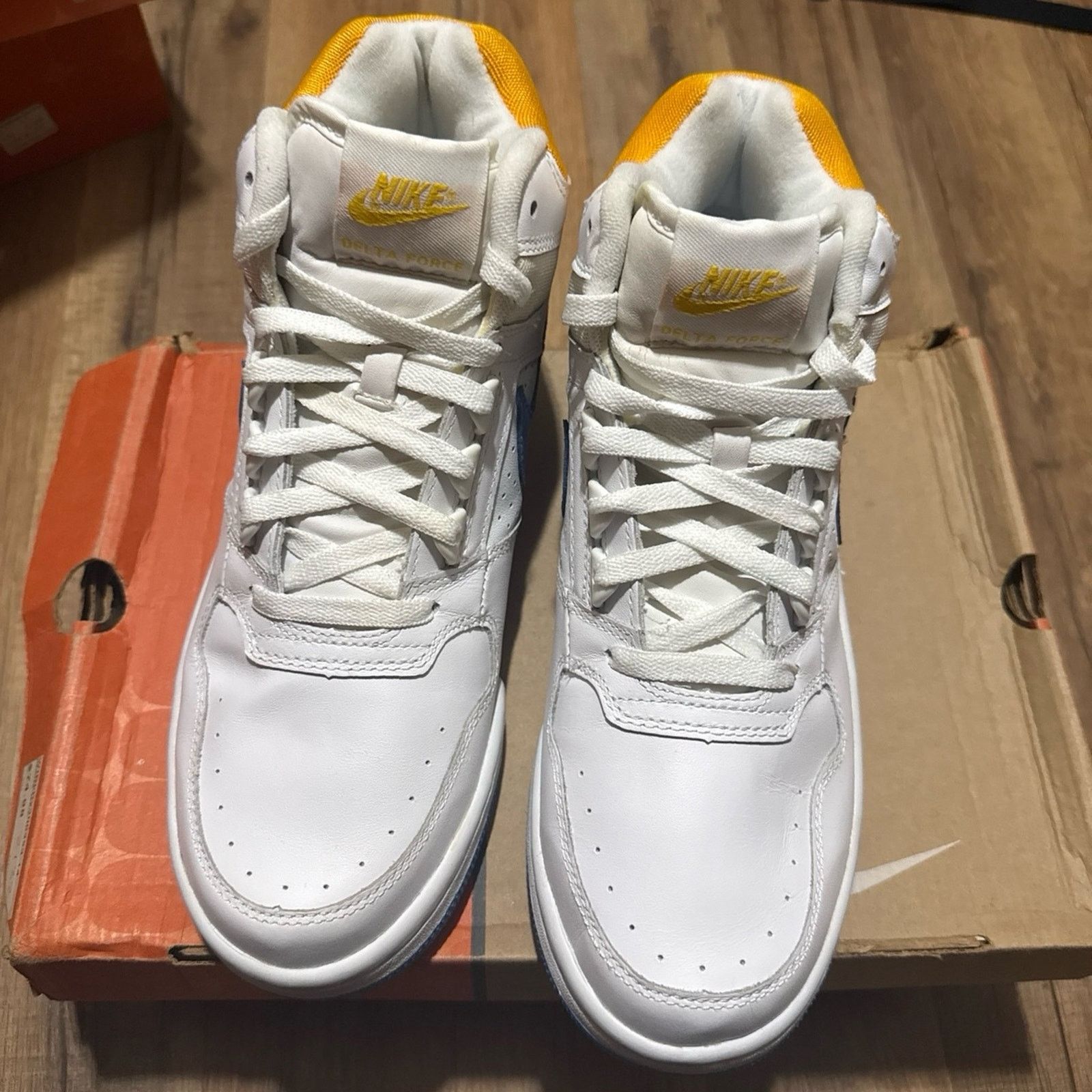 Nike 2004 Nike Delta Force 3/4 Del Sol White Legend Blue Size US 10.5 / EU 43-44 - 7 Thumbnail