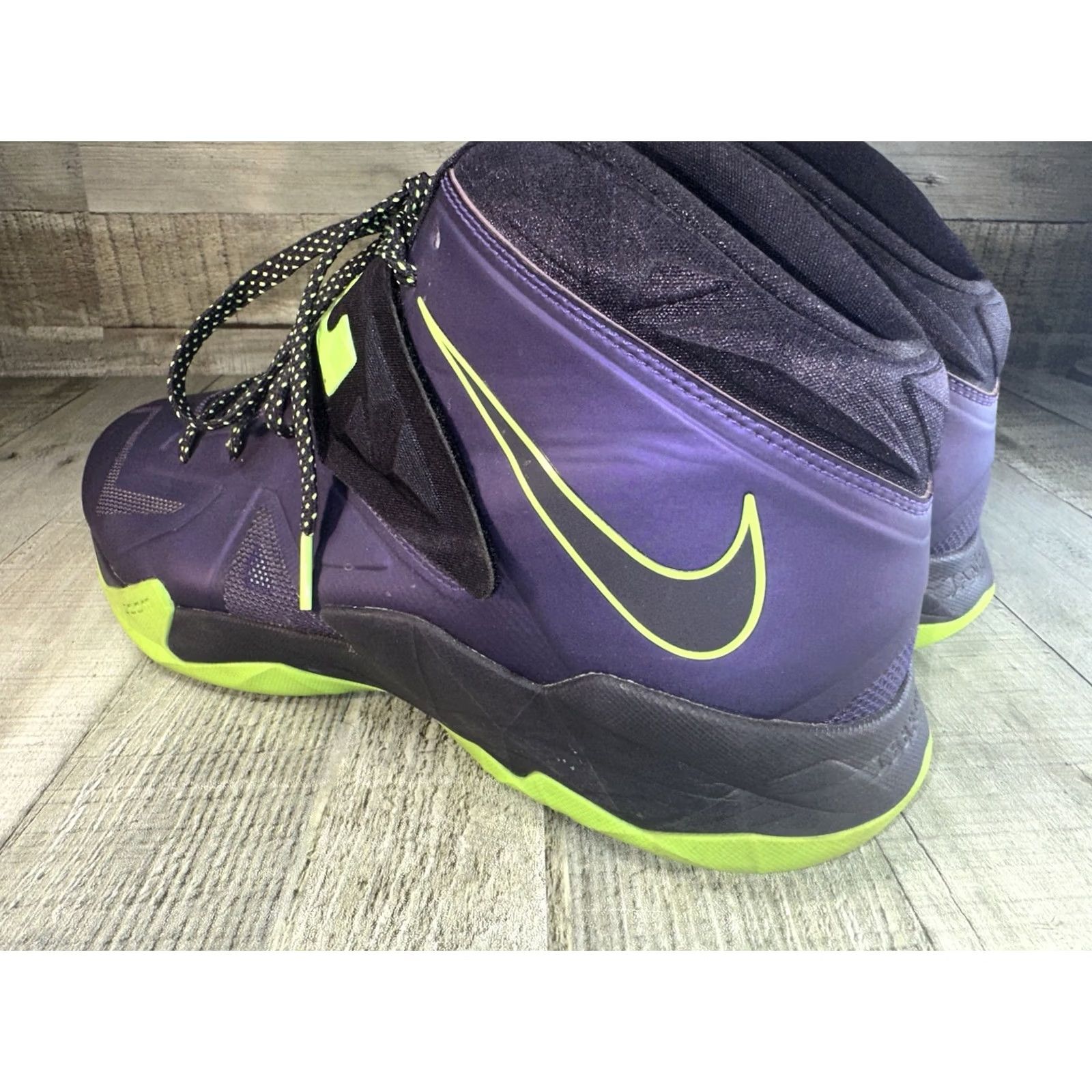 Nike Nike LeBron Zoom Soldier VII Sneaker Mens 14 Purple Lime 2013 90s Colorful Sports Basketball Shoes Size US 14 / EU 47 - 4 Thumbnail