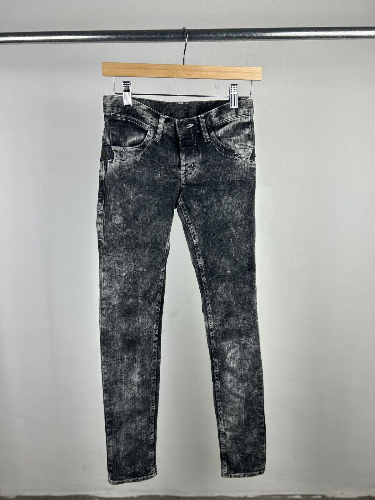 Hysteric Glamour hysteric glamour acid wash superblack jeans Size 28" / US 6 / IT 42 - 1 Thumbnail