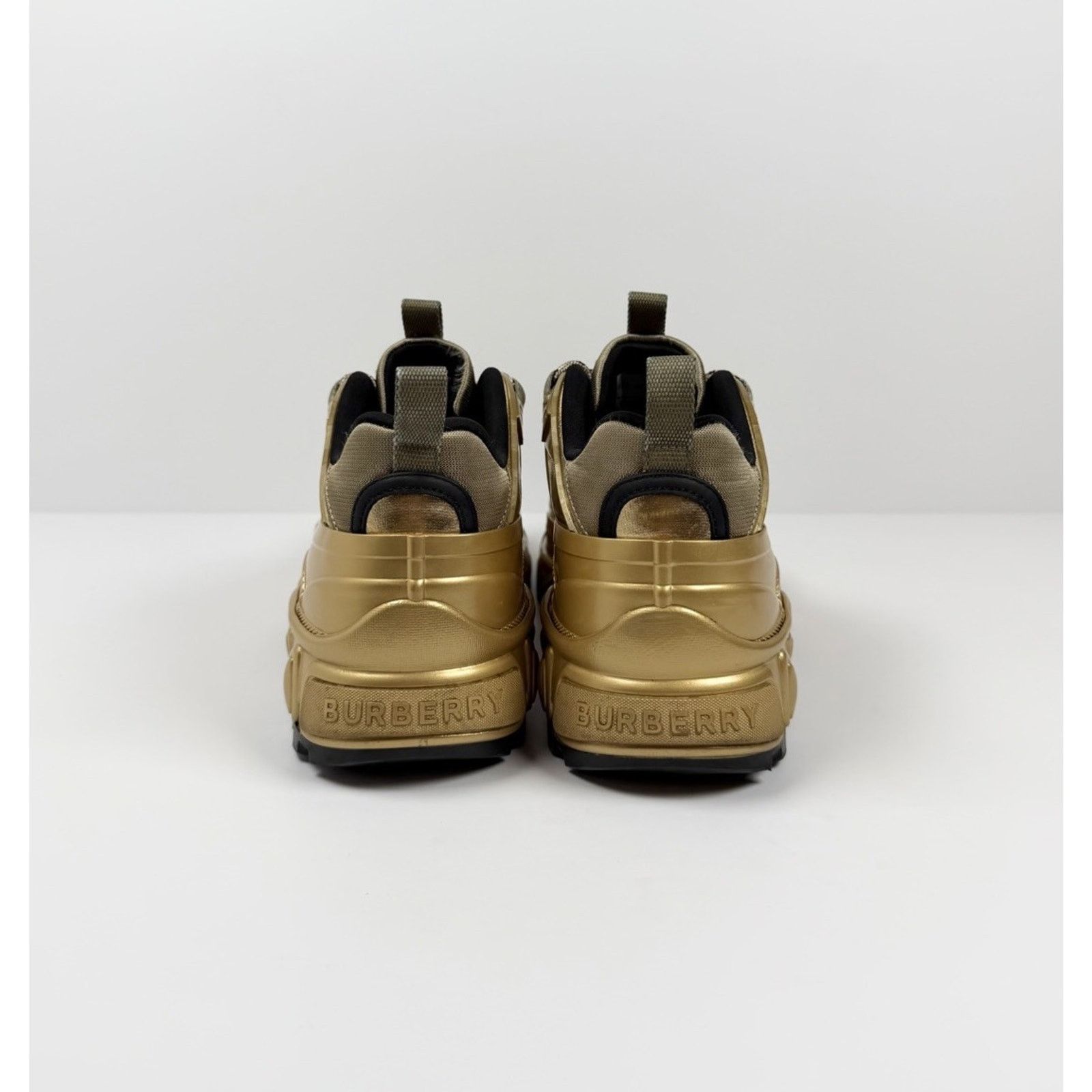 Burberry Size 41EU/8US - Burberry Arthur Gold Sneakers Size US 8 / EU 41 - 4 Thumbnail