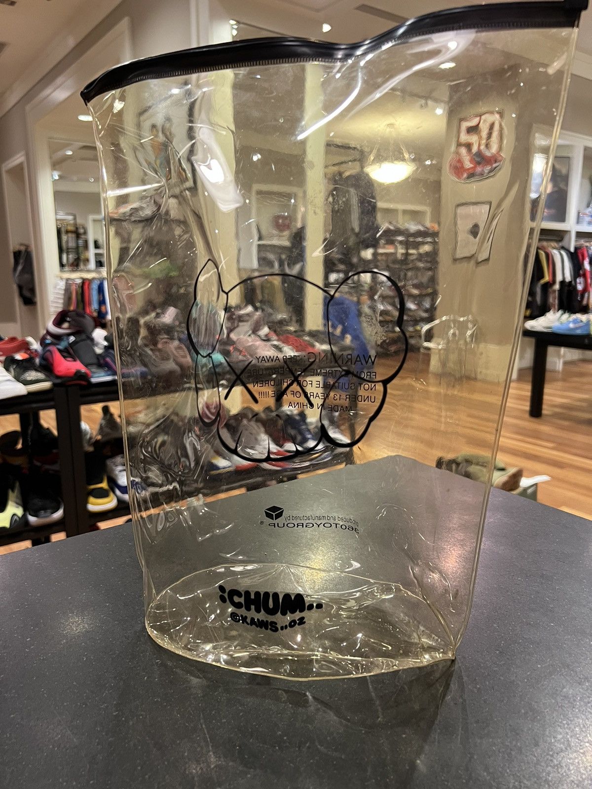 Kaws 2002 Kaws Chum Clear 841/1000 limited collectible figure Size ONE SIZE - 9 Thumbnail