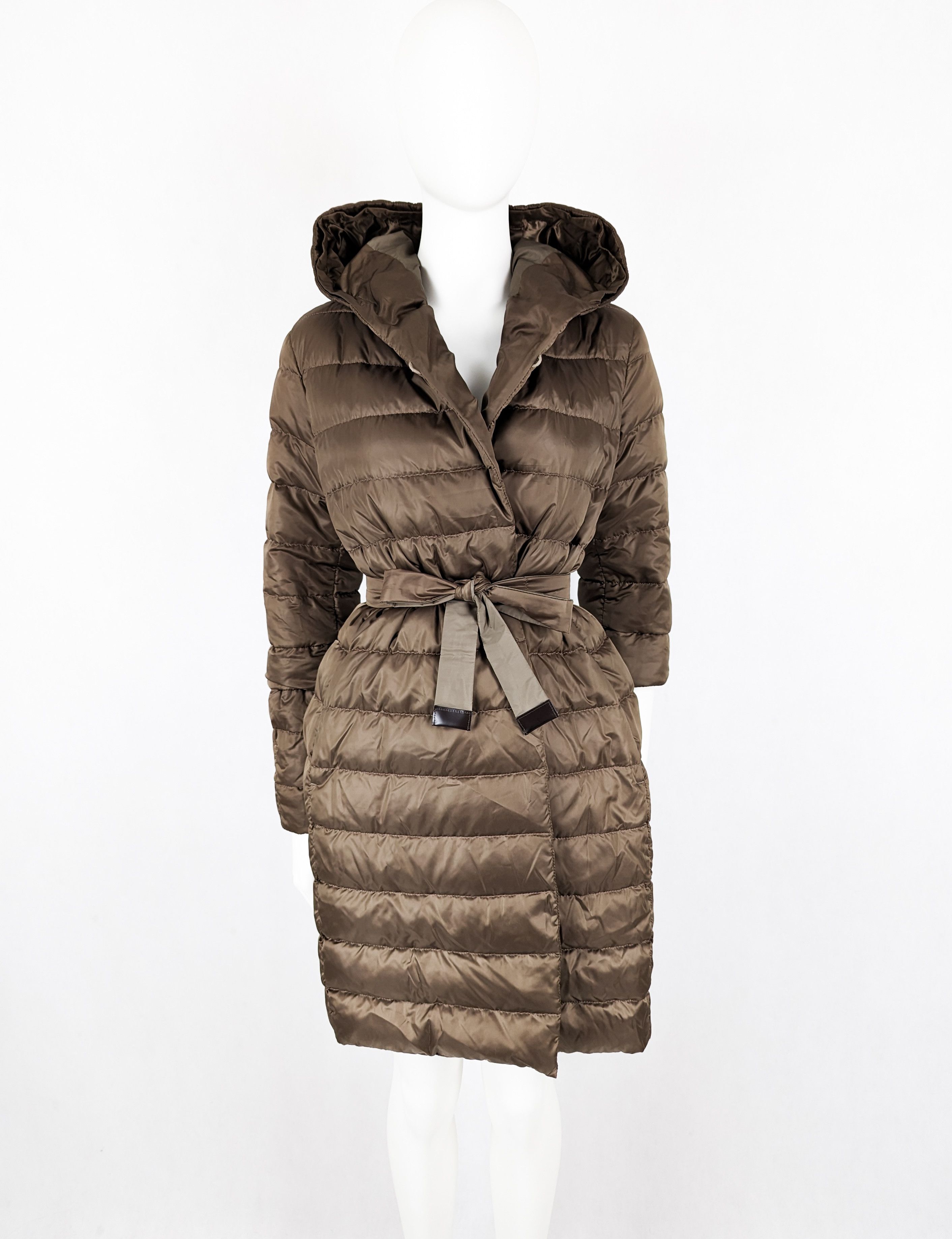 Image of Max Mara Puffer Down Reversible Coat in Brown, Women's (Size Small)