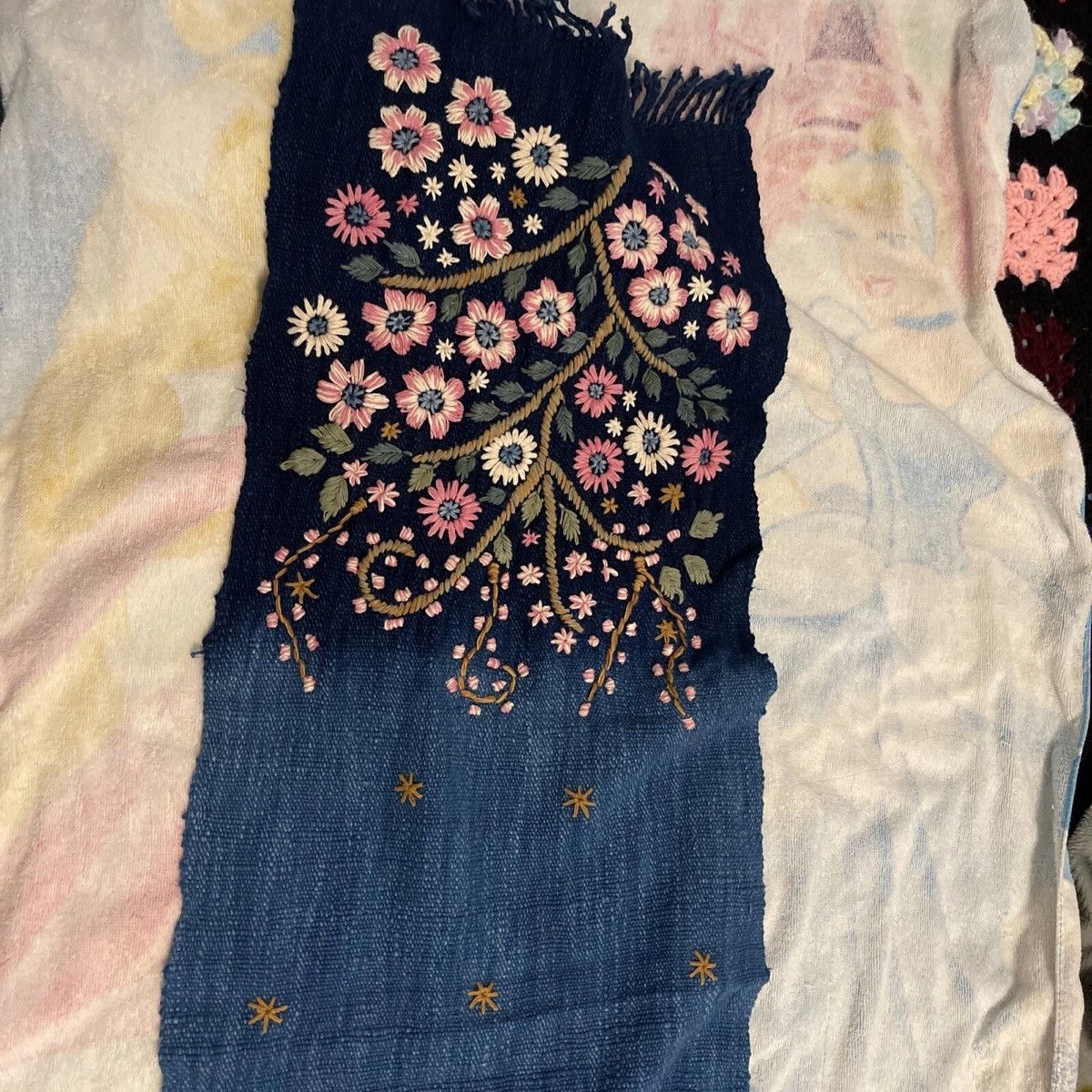 Other Bhukram Shawl Hand Embroidered Size ONE SIZE - 4 Thumbnail