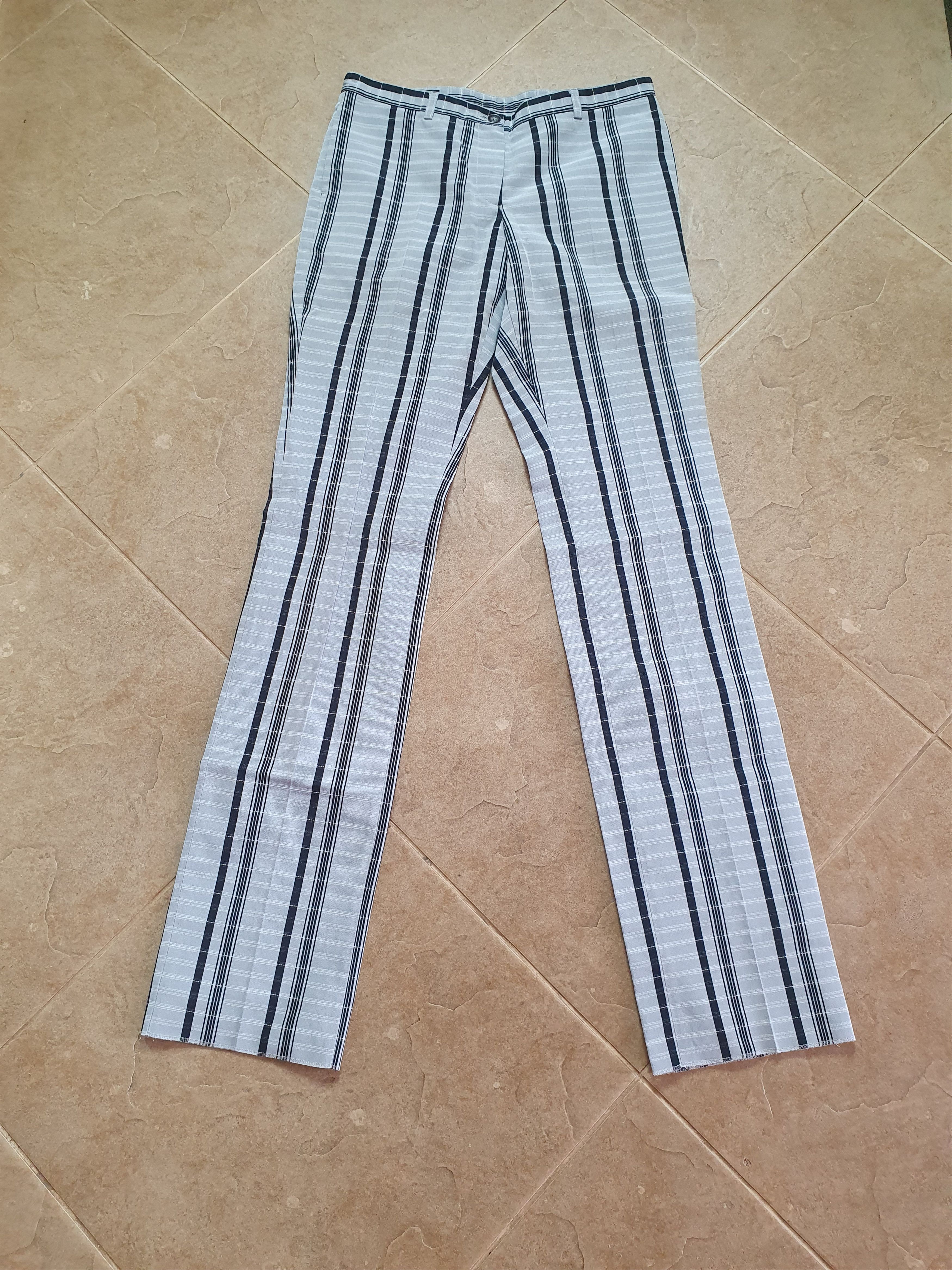 Burberry Vintage women's Burberry Check Grey Size 40 Made in Italy Size 40" / US 18 - 3 Thumbnail