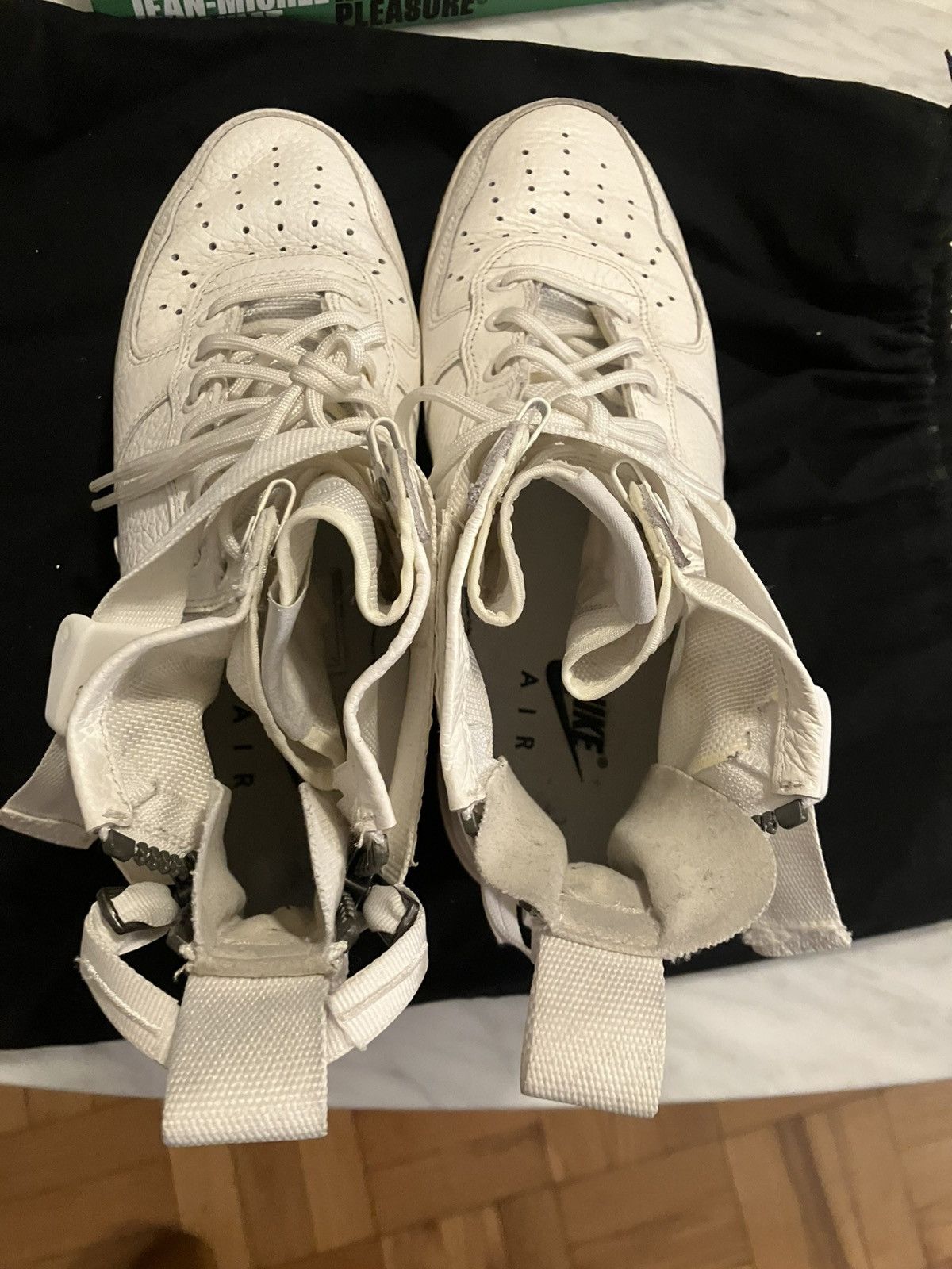 Nike Nike SF Air Force 1 Mid QS GS ‘Triple White’ Size US 8 / EU 41 - 3 Thumbnail