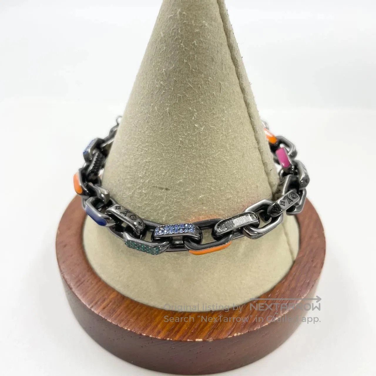 Louis Vuitton LV Full Diamond Bamboo Bracelet. Size ONE SIZE - 6 Thumbnail