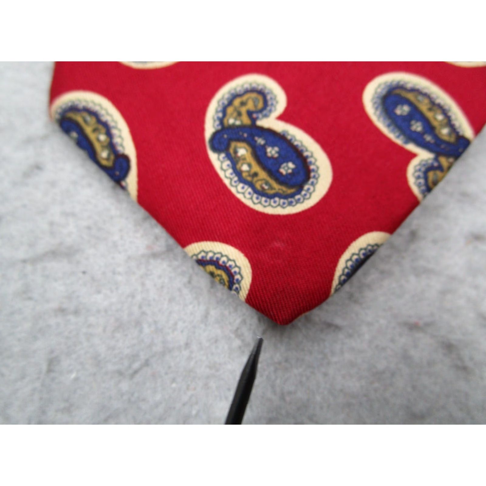 Robert Talbott VINTAGE Robert Talbott Neck Tie Men Silk Paisley Classic 57-60 USA Size ONE SIZE - 7 Thumbnail