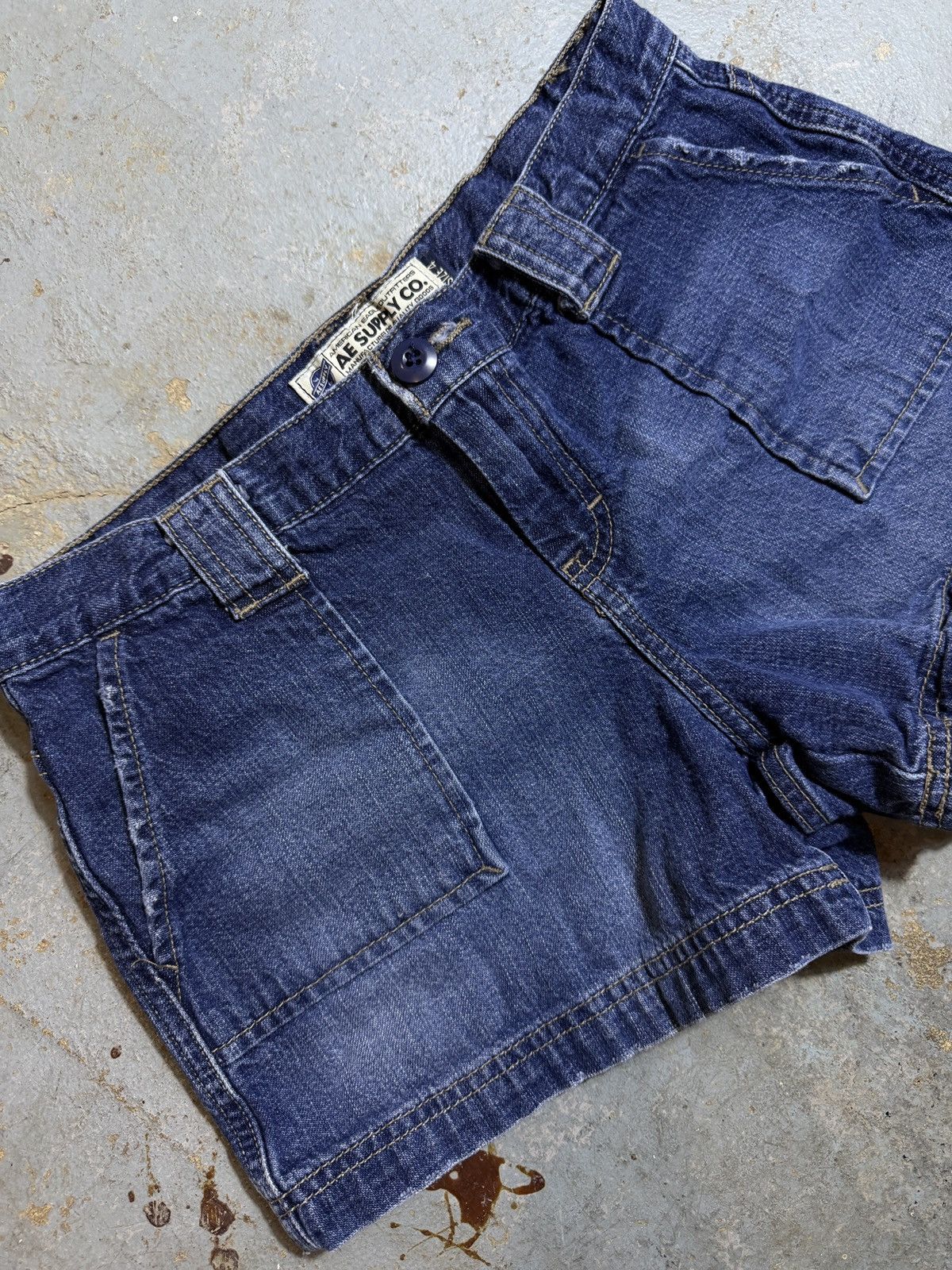 American Eagle Outfitters Vintage American Eagle women’s jean Shorts Size 27" / US 4 / IT 40 - 2 Thumbnail
