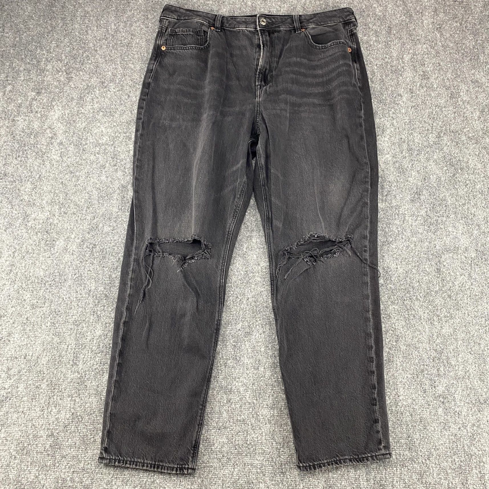 American Eagle Outfitters American Eagle Jeans Womens 18 Black Denim Distressed Ripped Strigid Real Good Size 40" / US 18 - 2 Thumbnail