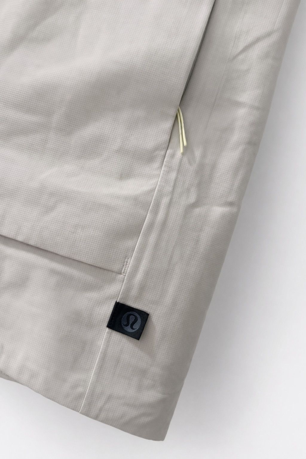 Lululemon Lululemon Hooded Rain Jacket Off-White Neon Zip – M Size US M / EU 48-50 / 2 - 2 Thumbnail