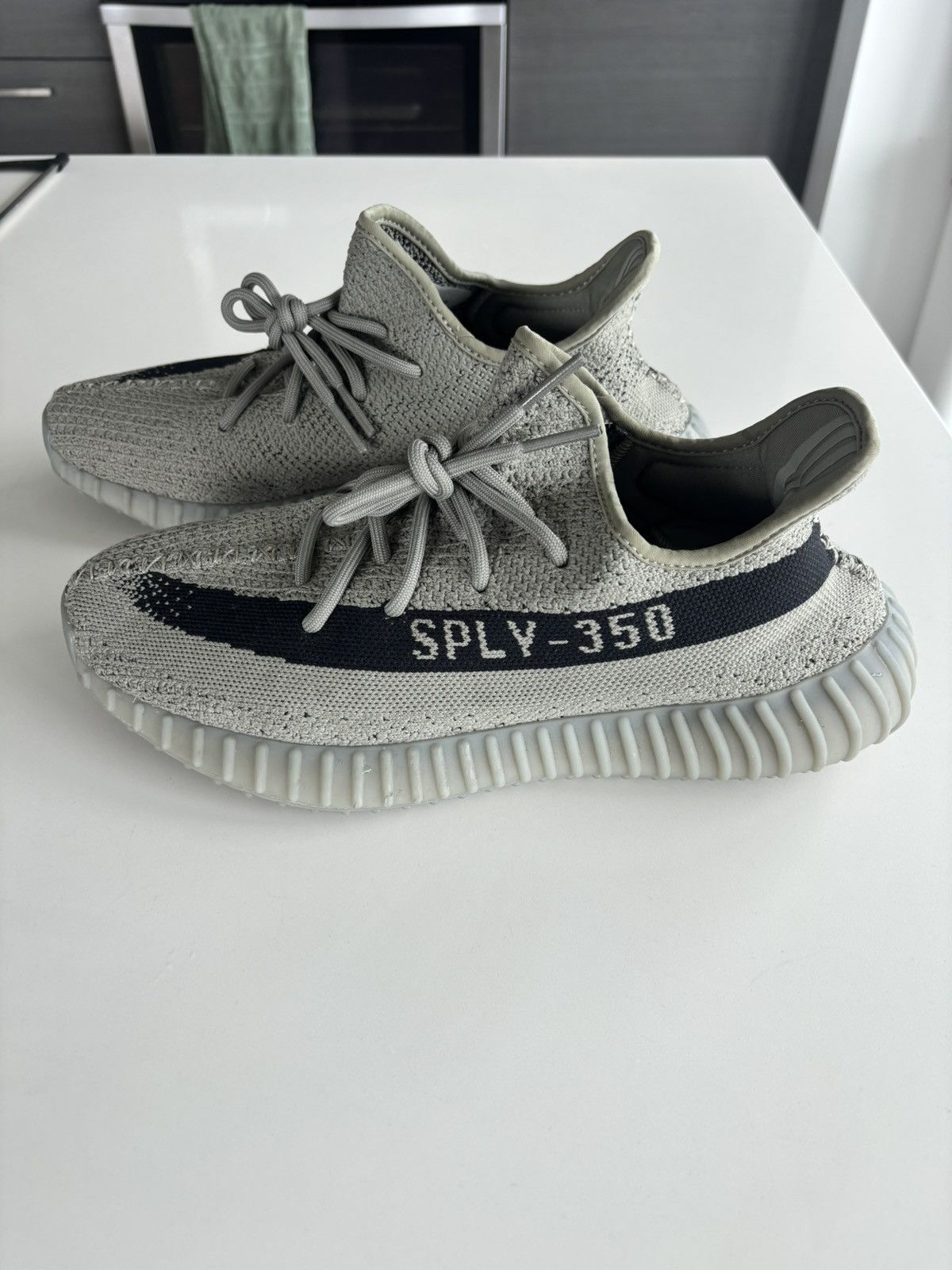 Yeezy Yeezy Boost 350 V2 Slate 10.5 US Barely Worn Size US 10.5 / EU 43-44 - 1 Thumbnail