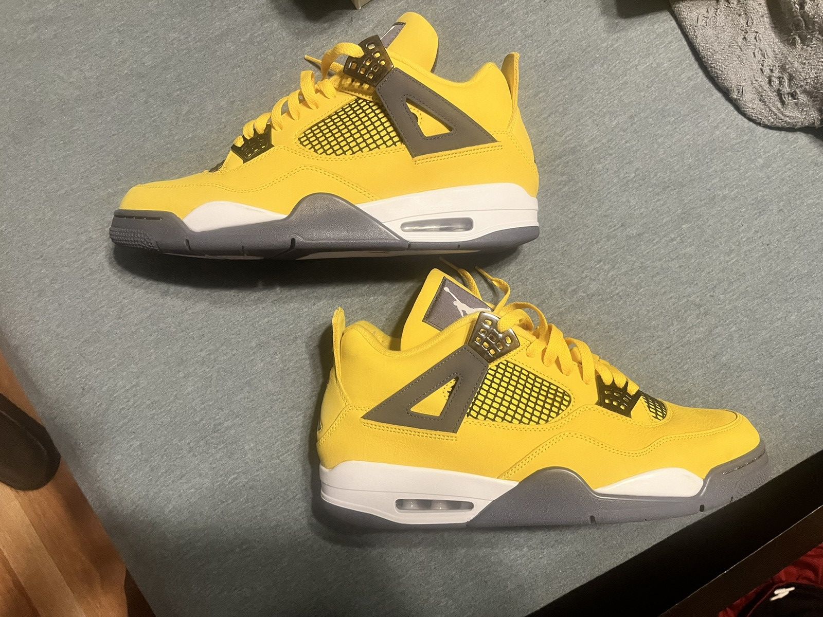 Jordan Brand × Nike AIR JORDAN 4 Lighting Size US 13 / EU 46 - 2 Thumbnail