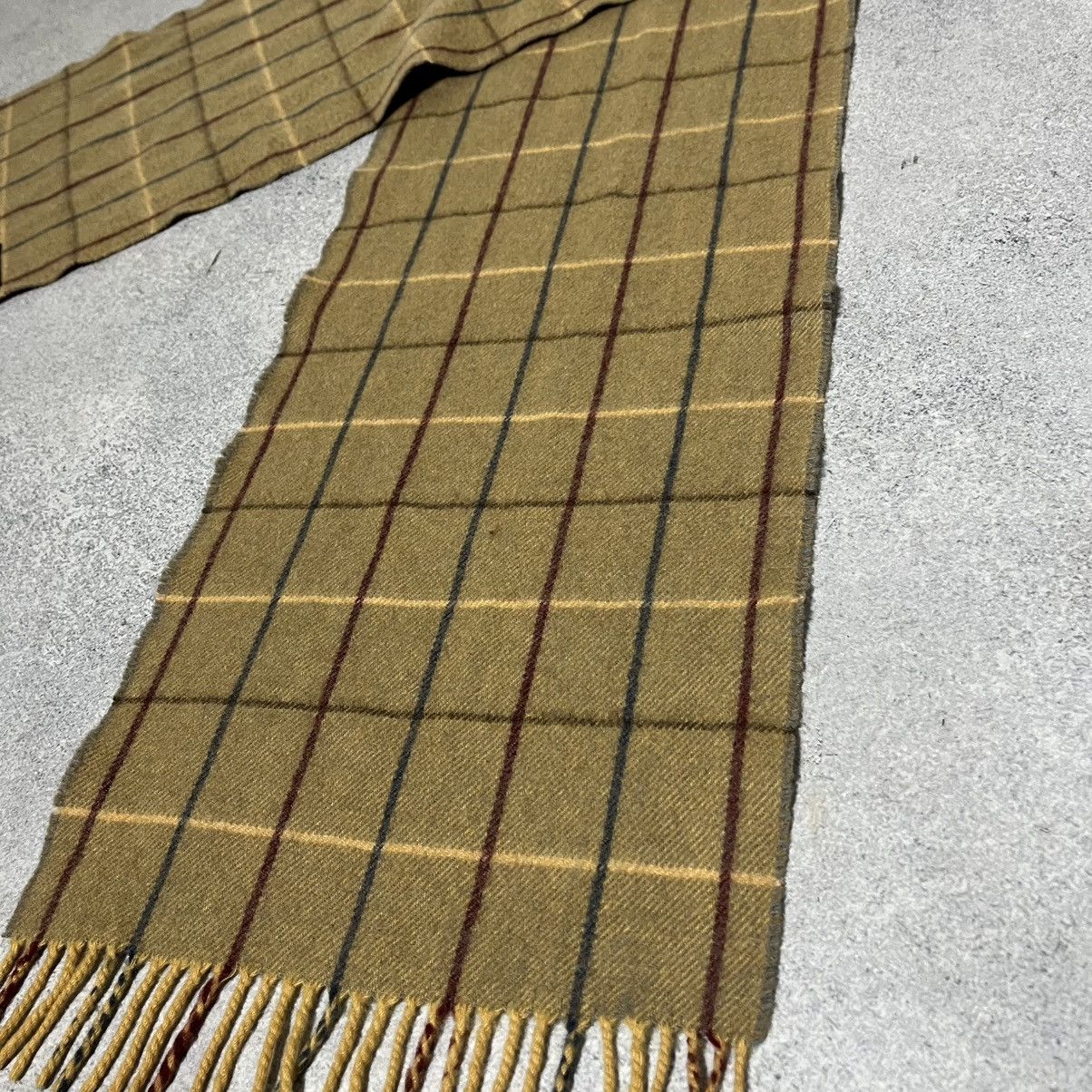 Burberry Vintage Scarf Burberry Lambswool Made in England Cashmere Size ONE SIZE - 3 Thumbnail