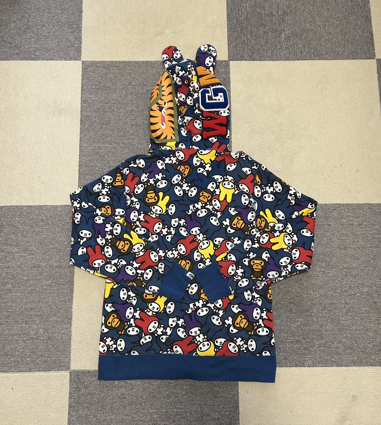 Bape RARE Bape Sanrio Mymelody Baby Milo Shark Full Zip Hoodie Size US XL / EU 56 / 4 - 2 Thumbnail