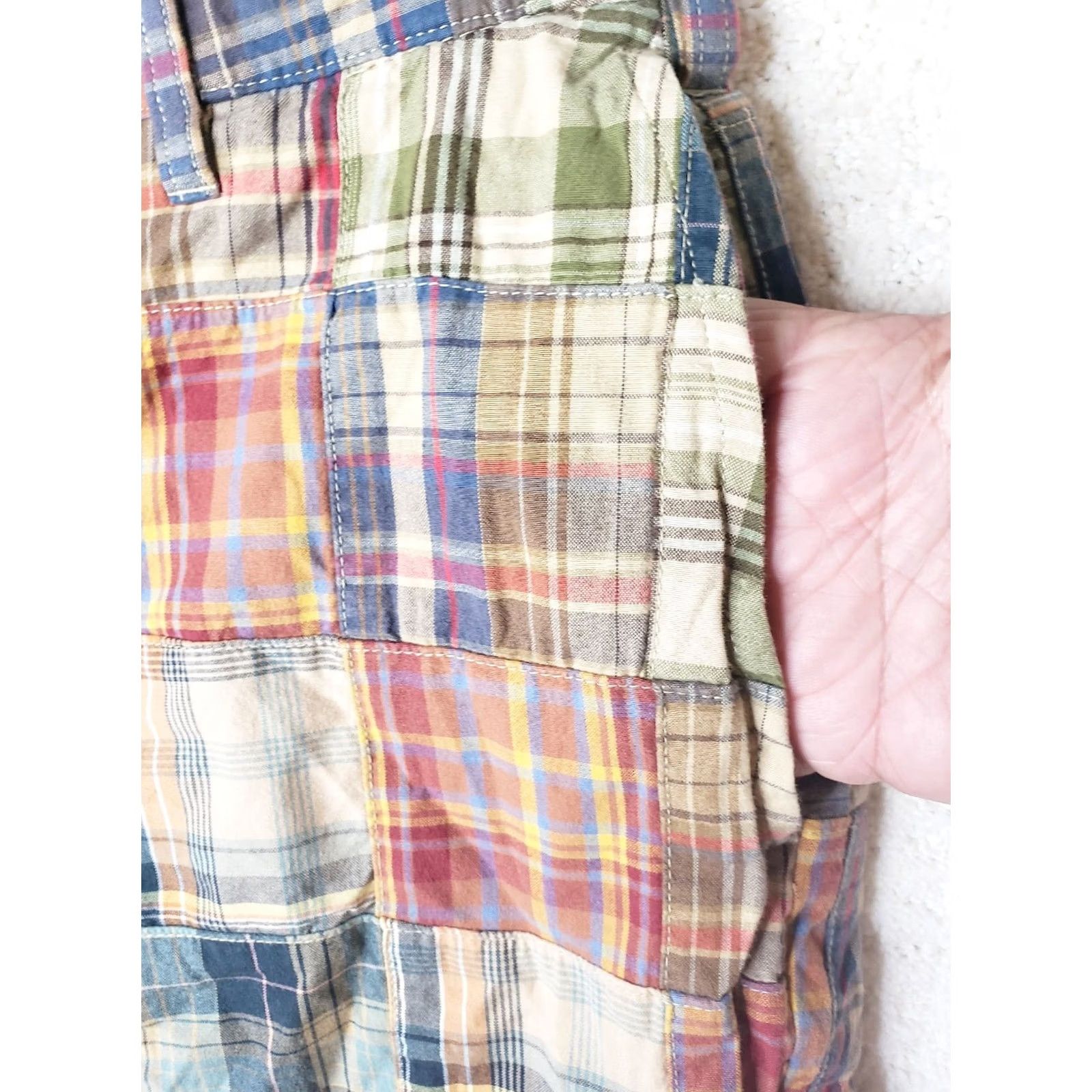 Jos. A. Bank JOS A BANK Men's Multicolor Madras Patchwork Plaid Cotton Shorts 32W X 9L Size US 32 / EU 48 - 4 Thumbnail