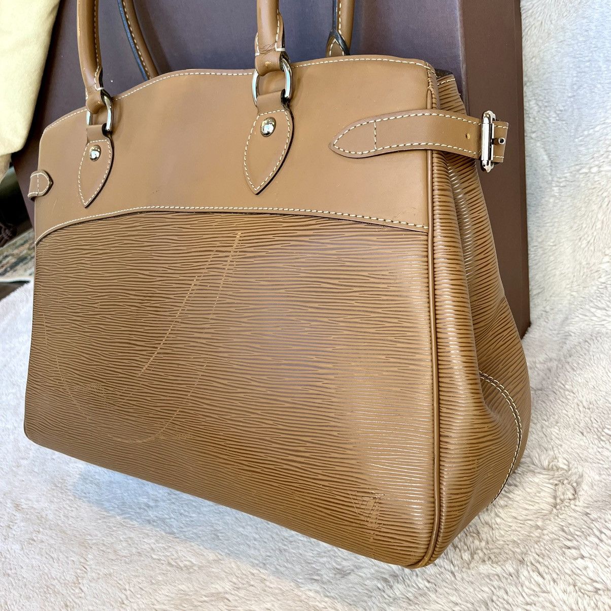 Louis Vuitton Louis Vuitton Cognac Epi Passy GM Shoulder Bag Size ONE SIZE - 8 Thumbnail