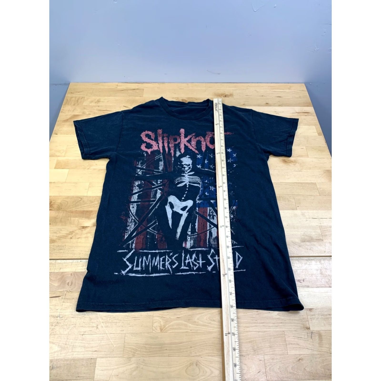 Vintage Slipknot Summers Last Stand 2015 Tour Men S Black Rock Band T-Shirt Short Sleeve Crew Neck Cotton Knit Graphic Print XS S Size US S / EU 44-46 / 1 - 6 Thumbnail