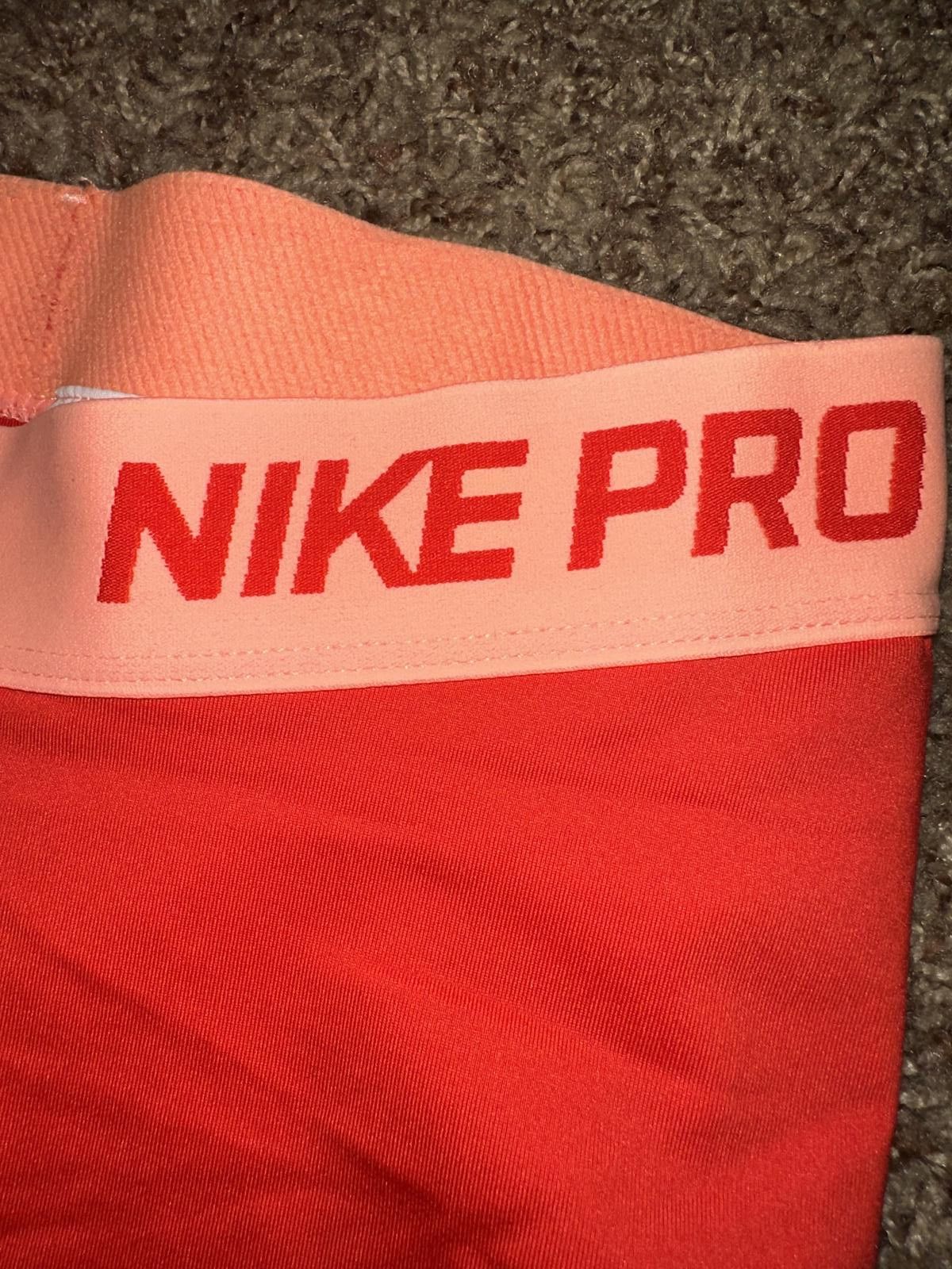 Nike Nike Women's Dri-Fit Pro 3 Big Dot Training Shorts Size 26" / US 2 / IT 38 - 3 Thumbnail
