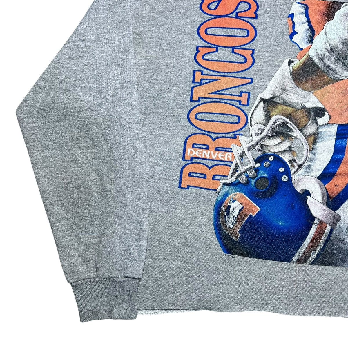 Nutmeg Vintage 1996 NFL Denver Broncos Nutmeg Helmet Sweatshirt Size US XL / EU 56 / 4 - 19 Thumbnail