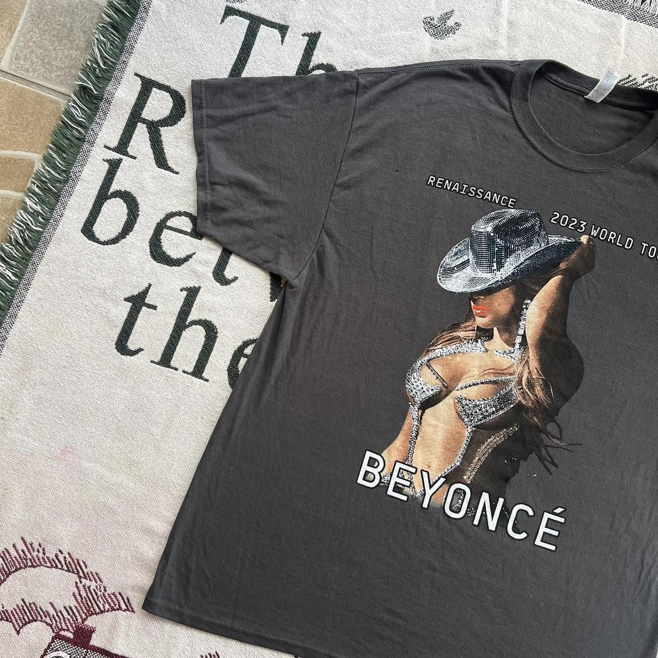 Vintage Crazy Vintage Y2K/2000s Beyoncé Renaissance World Tour Music Rap Pop Essential Graphic Tee! Size US XL / EU 56 / 4 - 2 Thumbnail