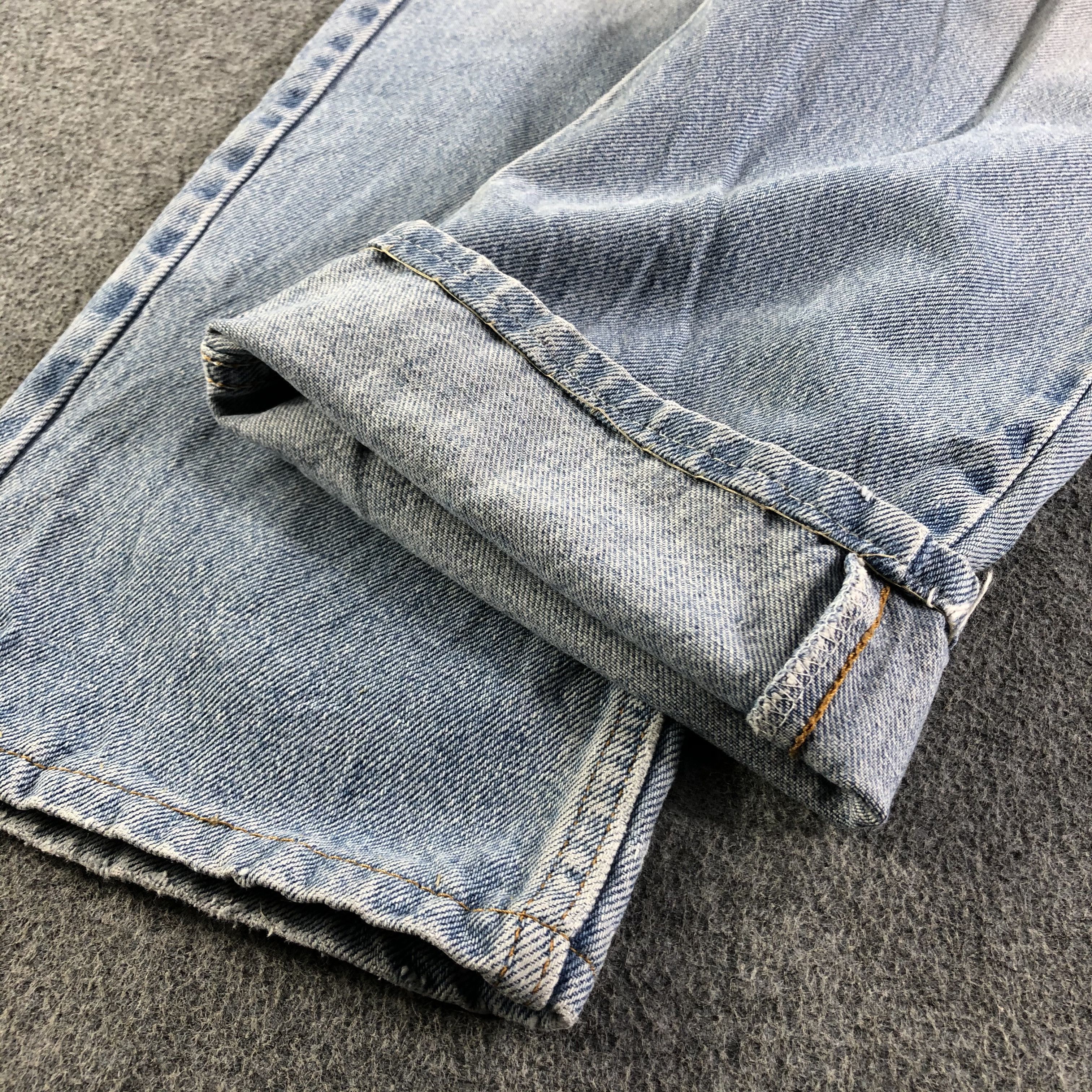 Levi's Vintage 90s Blue Wash Levis 505 Jeans-J3067 Size US 31 - 7 Thumbnail