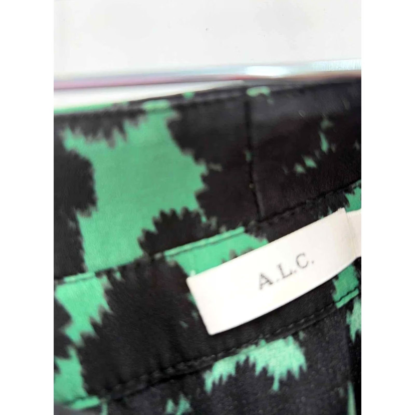 Vintage ALC Green Midi Skirt Printed Size 8 Pre-Owned Size 30" / US 8 / IT 44 - 3 Thumbnail