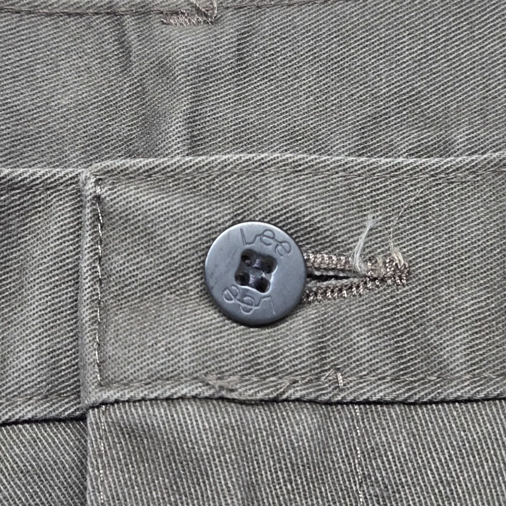 Lee Lee Gray Traveler Chino Pants Regular Men 40 x 30 Gray Solid Straight Front Dress Pants, Stretch, Beltless, Button Zip Closure Mens 40x30 Size US 40 / EU 56 - 4 Thumbnail