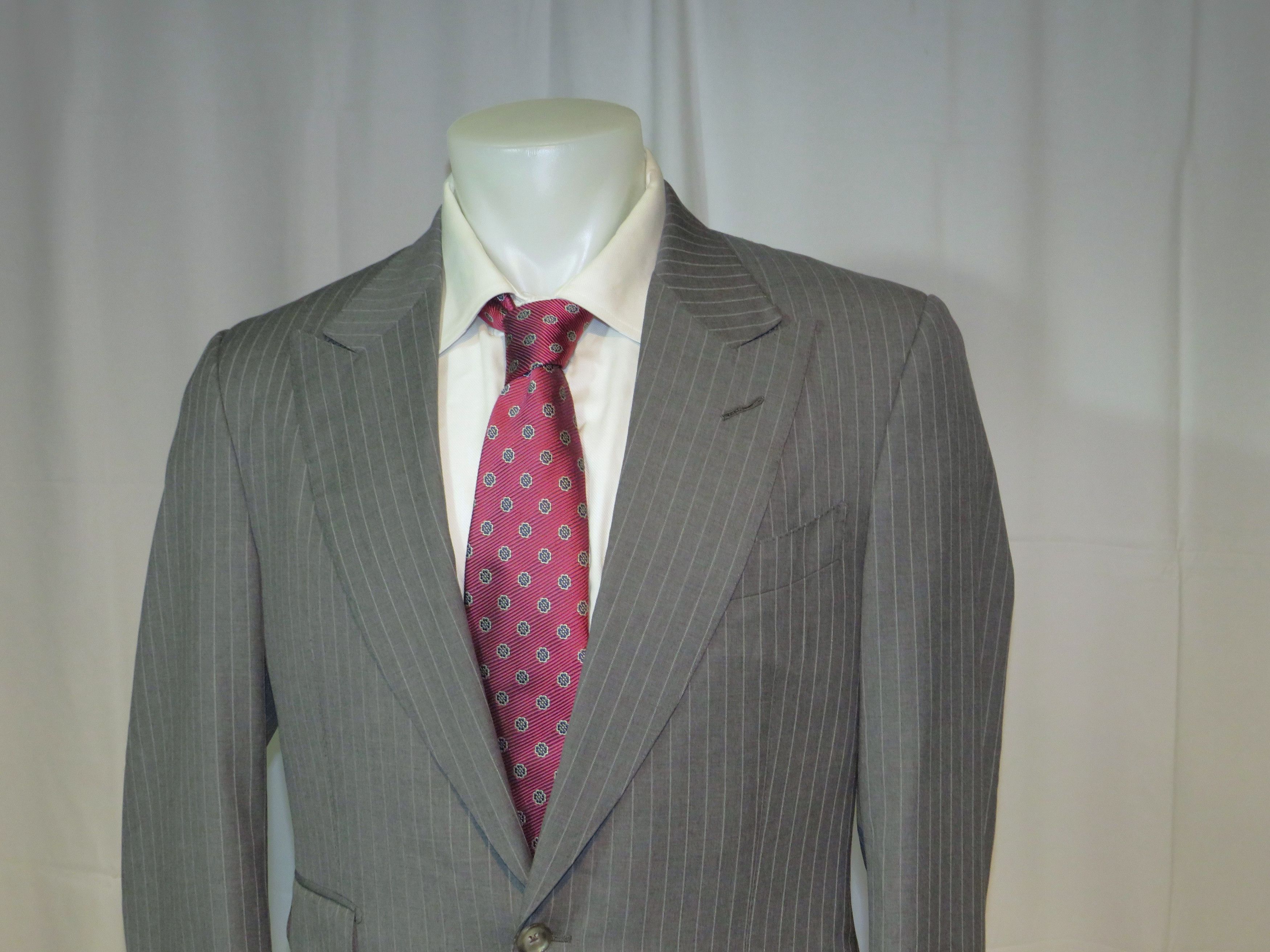 Tom Ford Shelton Gray Stripe Current Two Button Suit 40R Size 40R - 5 Thumbnail