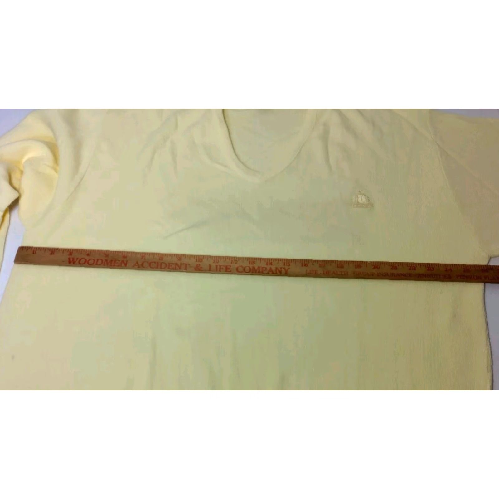 Izod VINTAGE Izod Men’s Sweater Pullover Long Sleeve V-Neck Crest Logo Yellow 2XLT Tall Classic Office Wear Size US XXL / EU 58 / 5 - 7 Thumbnail