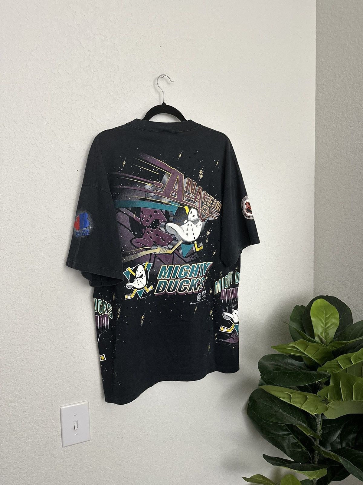 NHL × Vintage Vintage 90s Anaheim Mighty Ducks AOP Bulletin Athletic OSFA Size US XL / EU 56 / 4 - 3 Thumbnail