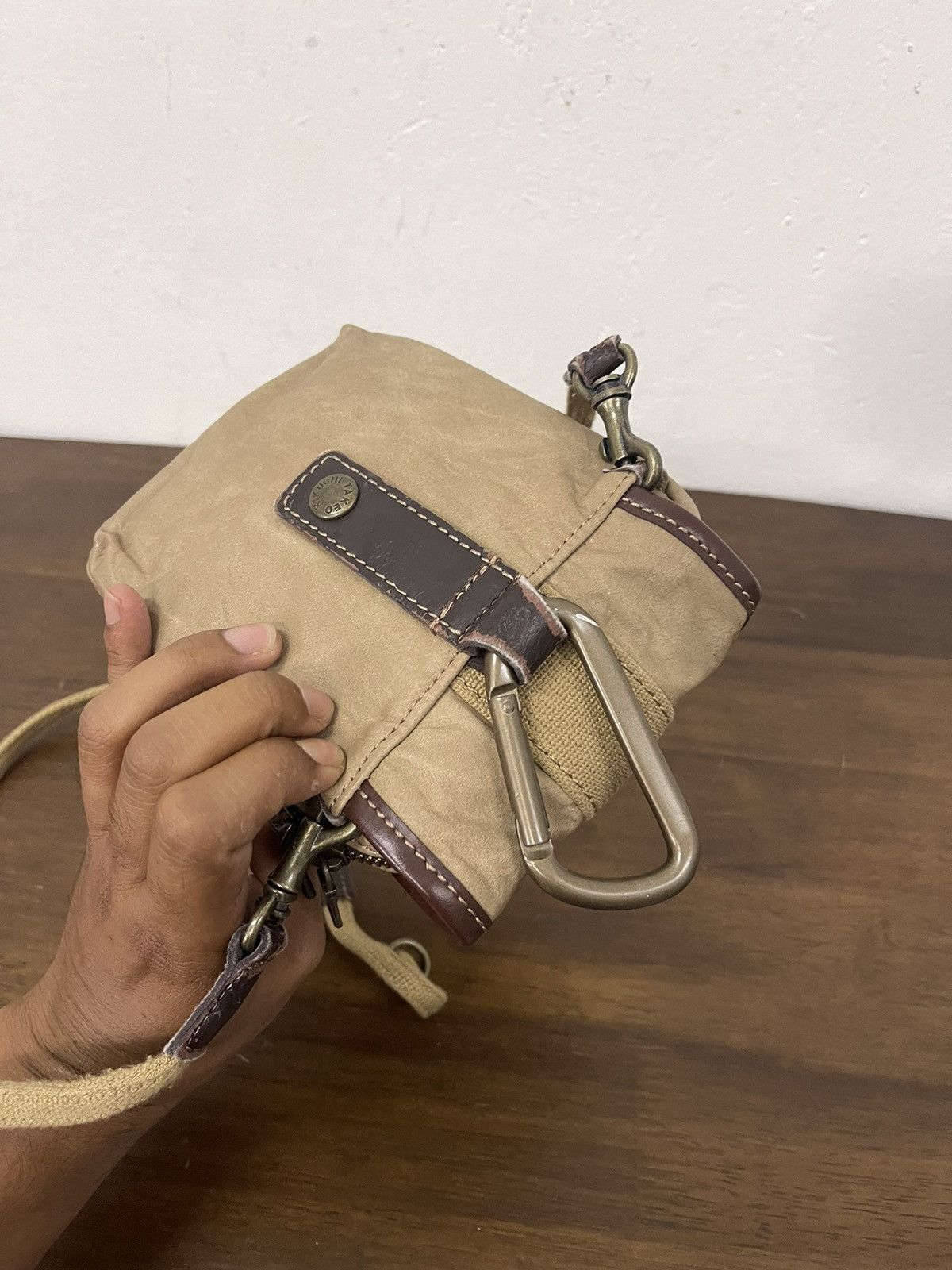 Japanese Brand × Takeo Kikuchi Unisex Takeo Kikuchi Quick Pocket Leather Crossbody bag Size ONE SIZE - 5 Thumbnail