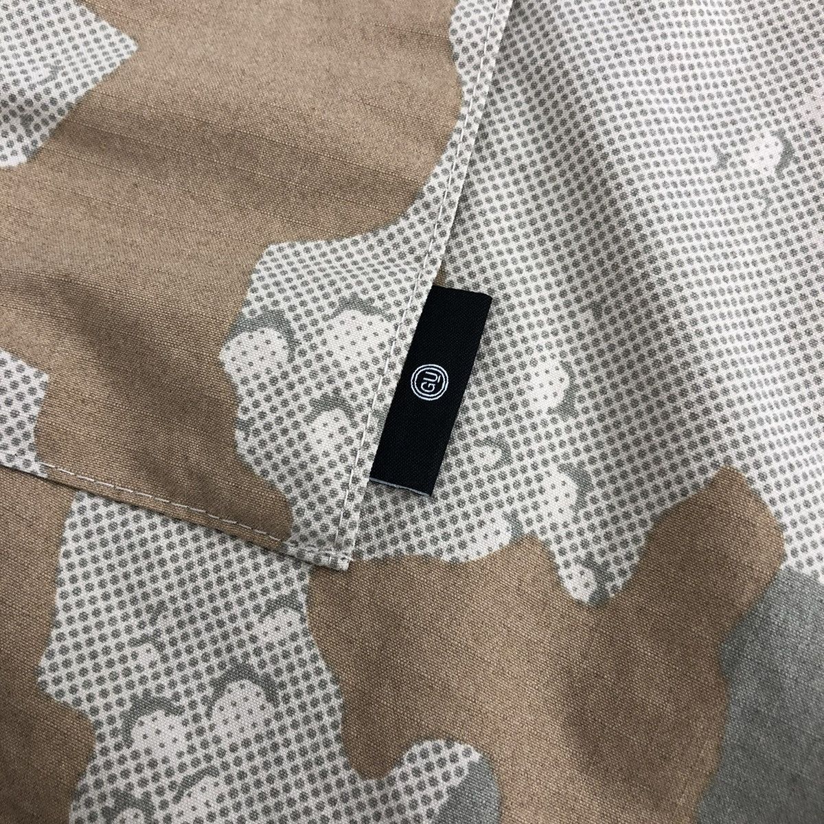Japanese Brand × Jun Takahashi × Undercover Undercover X GU Military Camouflage Cargo Pants Size US 32 / EU 48 - 9 Thumbnail