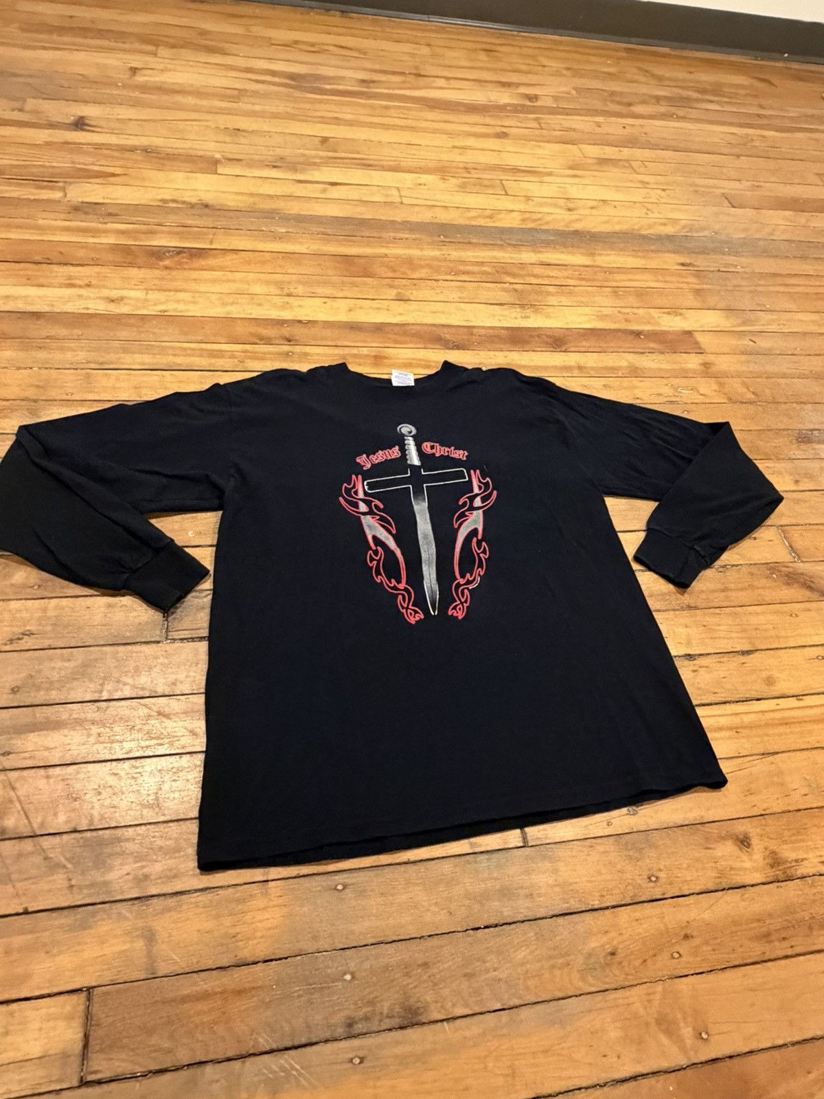 Vintage Vintage Jesus Christ Flame Sword black long sleeve Y2K Size US L / EU 52-54 / 3 - 3 Thumbnail