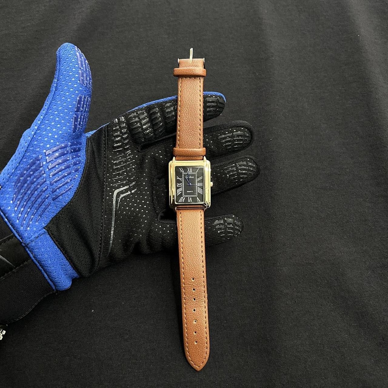 Vintage Vintage 2000s Style Rectangular Black Quartz Leather Watch Size ONE SIZE - 4 Thumbnail