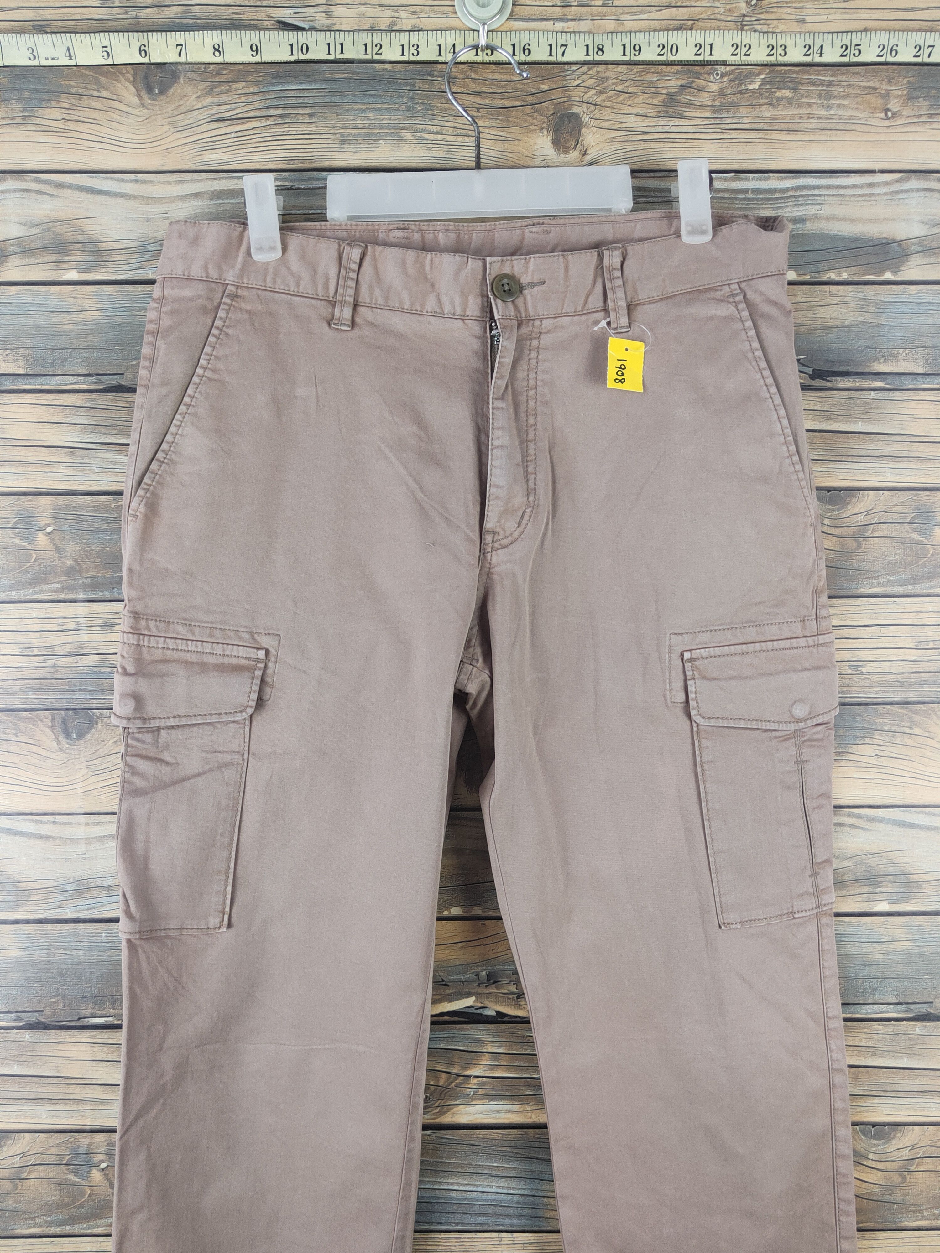 Japanese Brand DL Uniqlo Beige Multipocket Cargo Pants #1908 Size 32" / US 10 / IT 46 - 2 Thumbnail