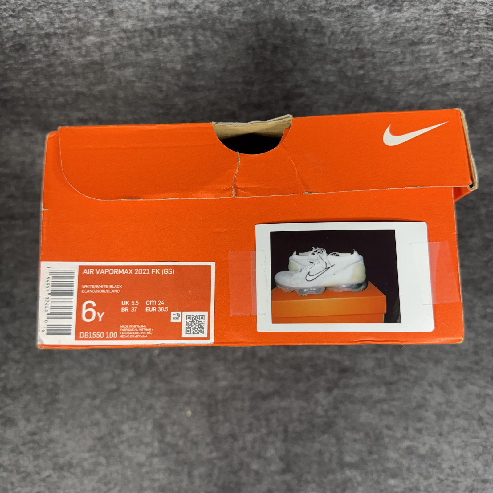 Nike Nike Shoes Kid's 6Y White Air Vapormax 2021 FK DB1550-100 Size US 6 / EU 39 - 4 Thumbnail