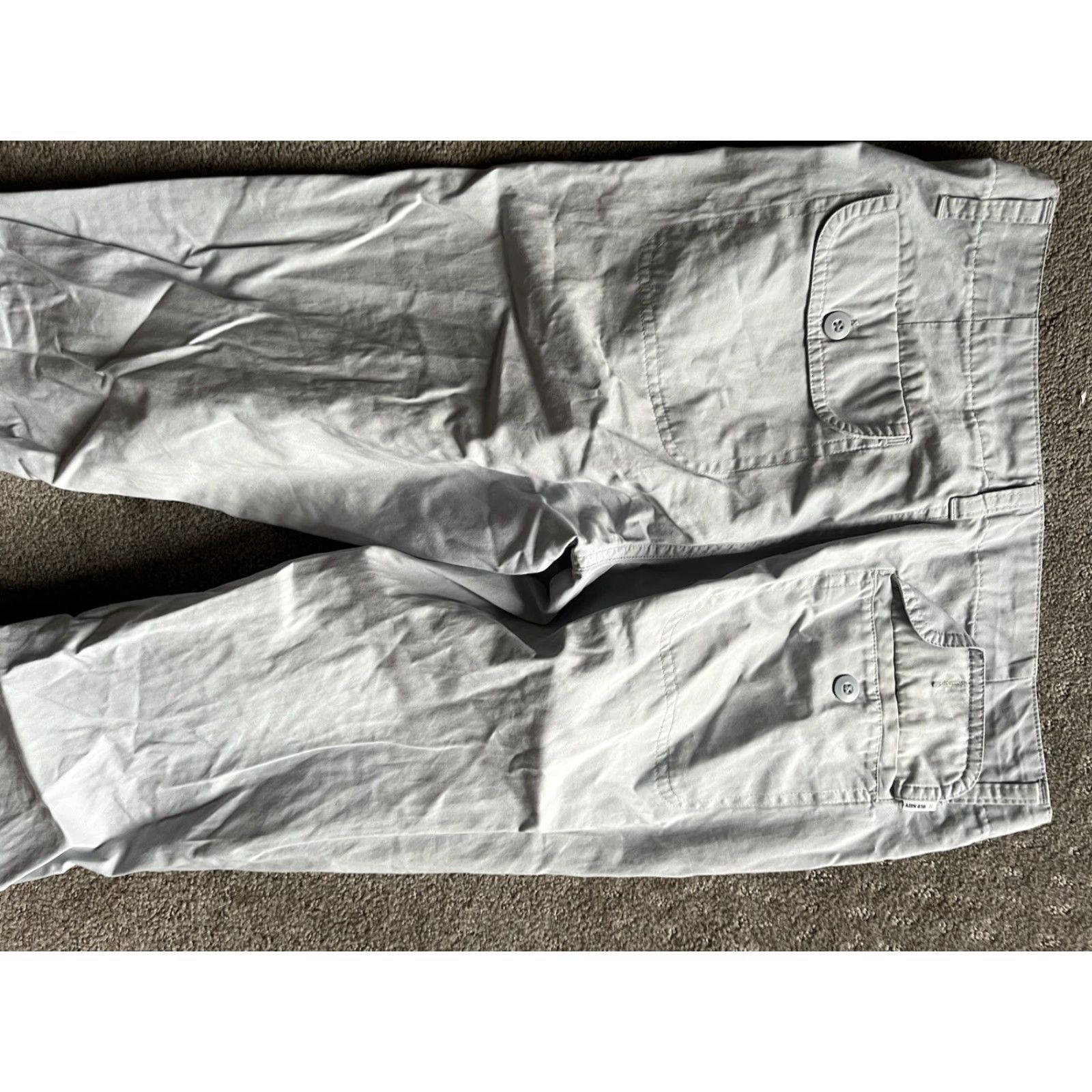 Old Navy Old Navy Capri Pants Women Size 6 Gray 22” Inseam Pockets Mid Rise Casual Cotton 100% Regular Belt Loops Modern Classic Womens Size ONE SIZE - 4 Thumbnail