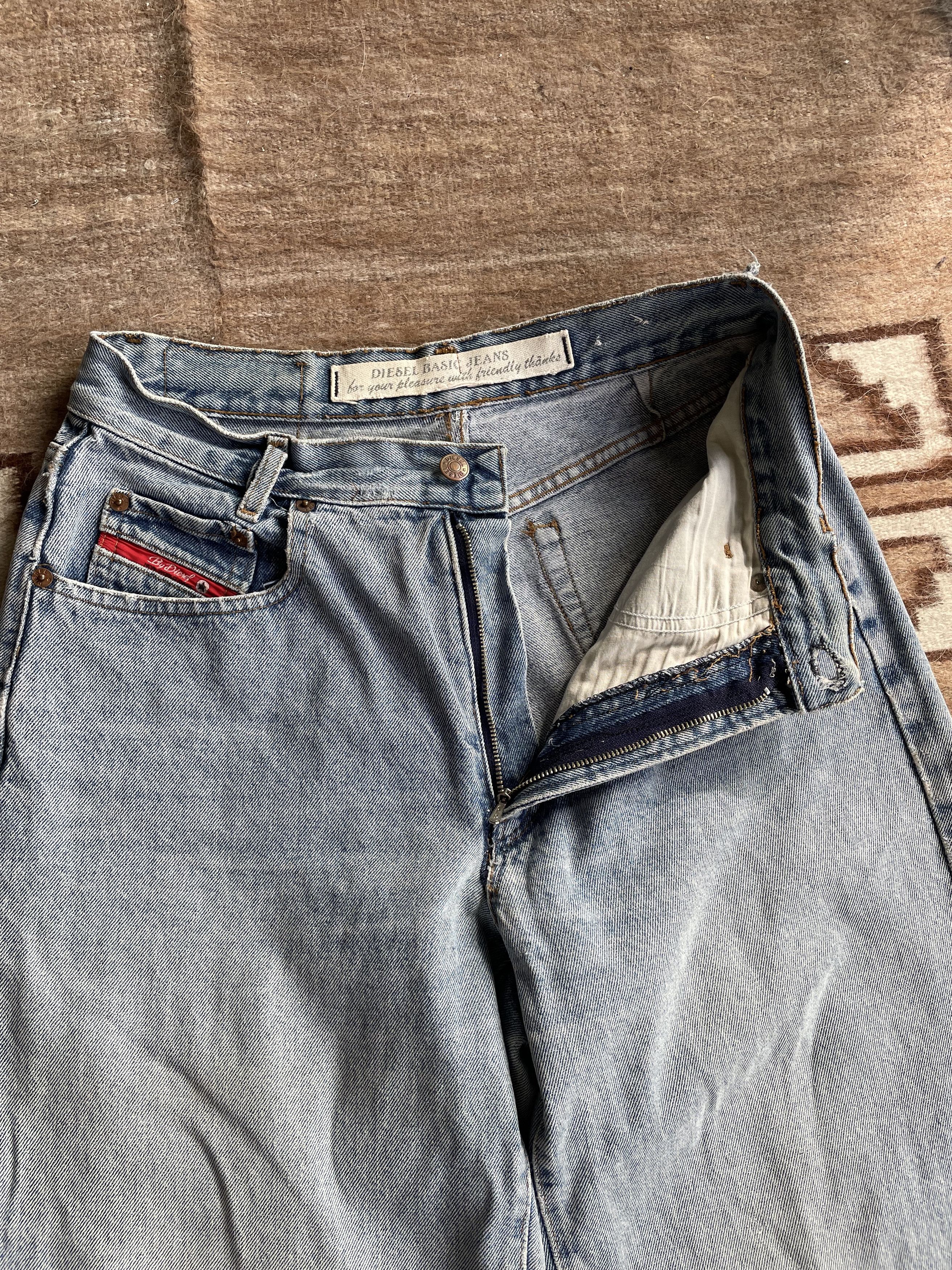 Diesel Diesel Vintage 80s Relaxed Light Blue Denim Jeans 7500AC Size US 31 - 3 Thumbnail