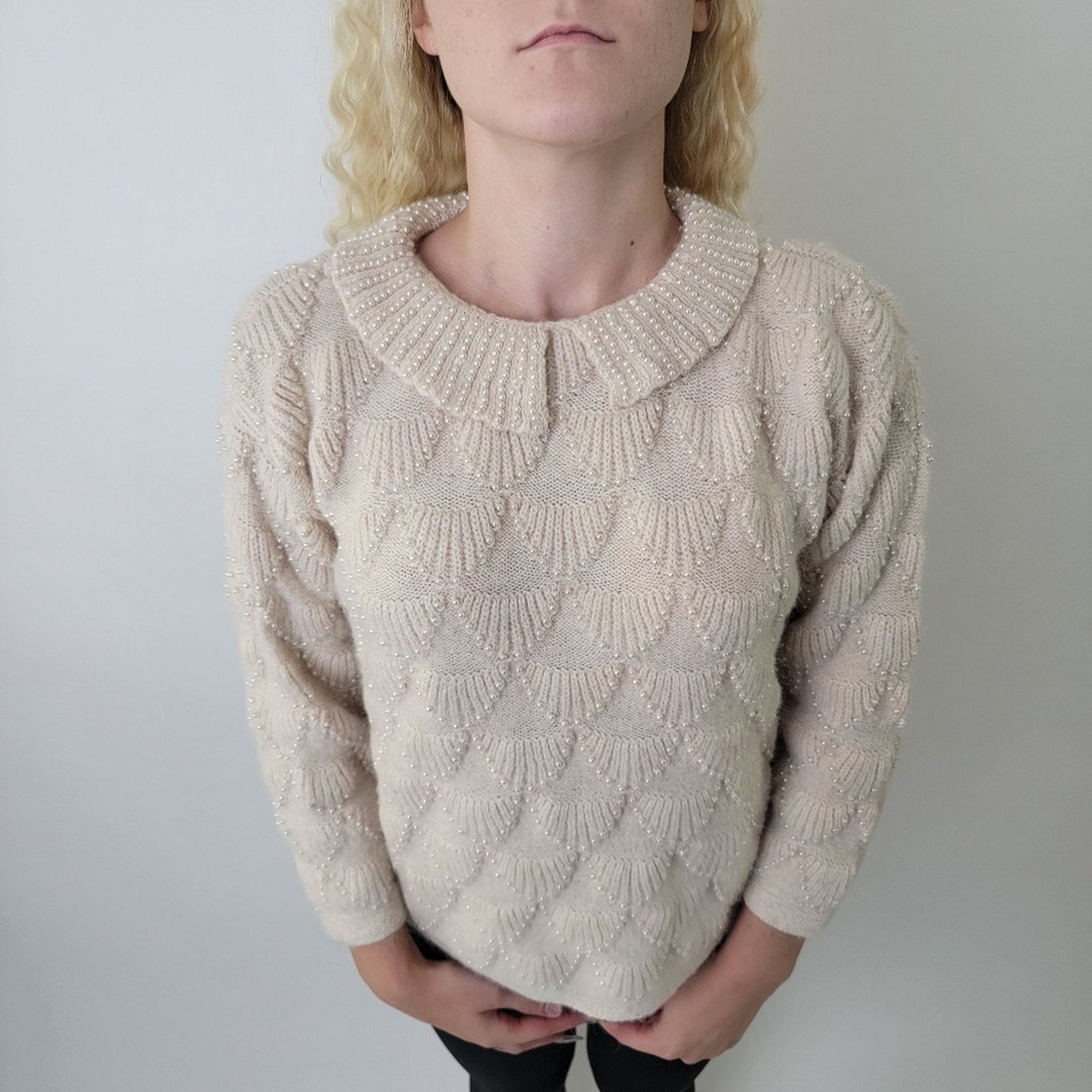 Vintage Vintage English Artisan Knit Sweater with Pearl's Size M / US 6-8 / IT 42-44 - 4 Thumbnail