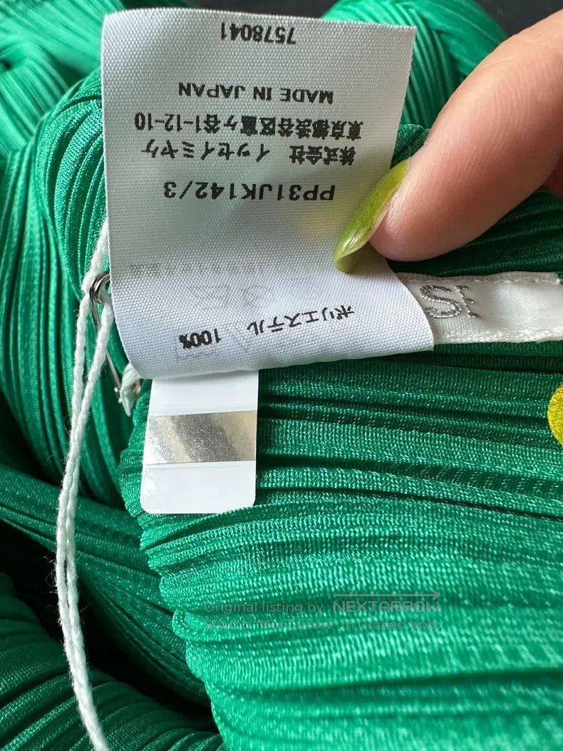 Issey Miyake Issey Miyake Green Mock Neck Short-Sleeve Top Size L / US 10 / IT 46 - 4 Thumbnail