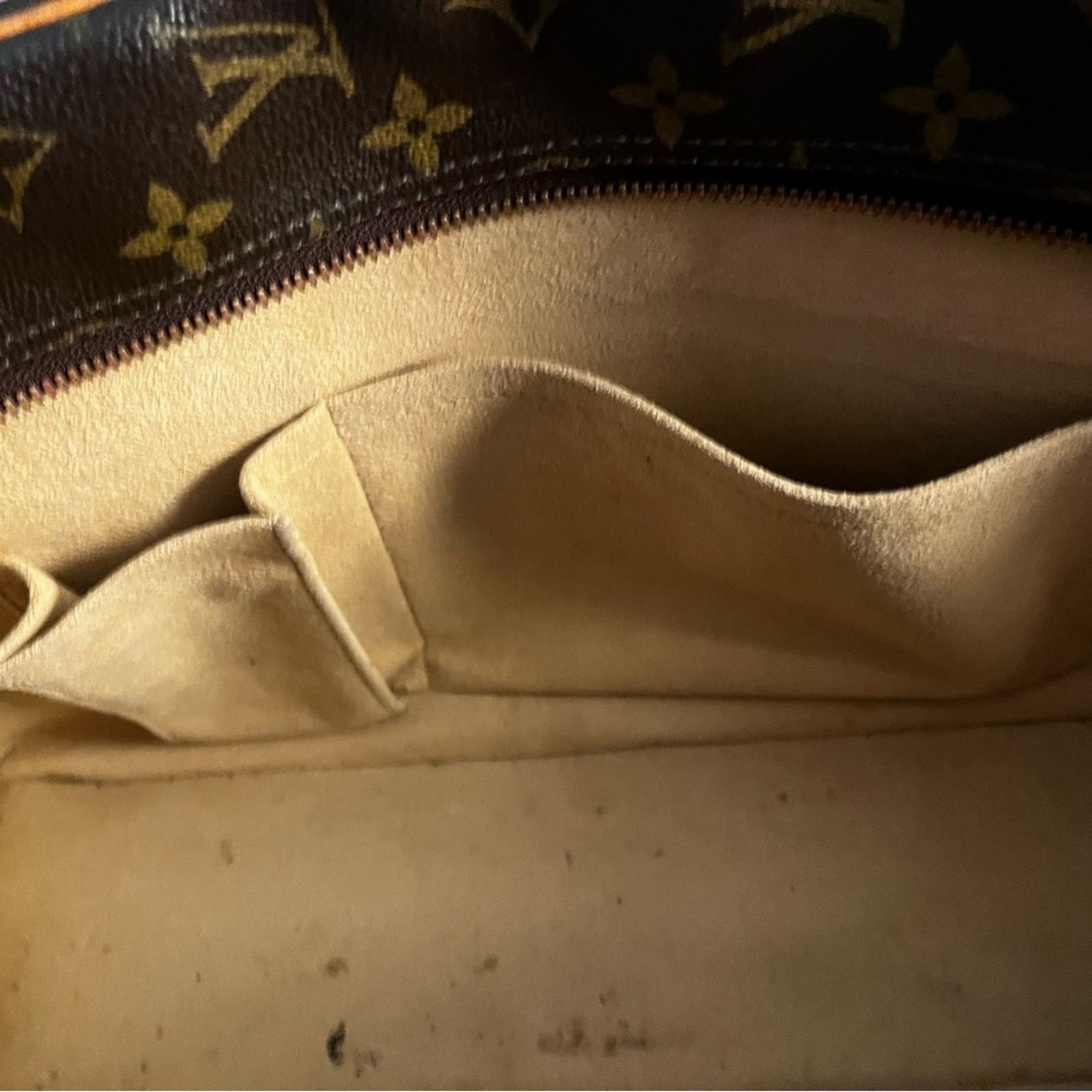 Louis Vuitton Louis Vuitton Monogram Cite GM large shoulder bag, EUC! Size ONE SIZE - 10 Thumbnail