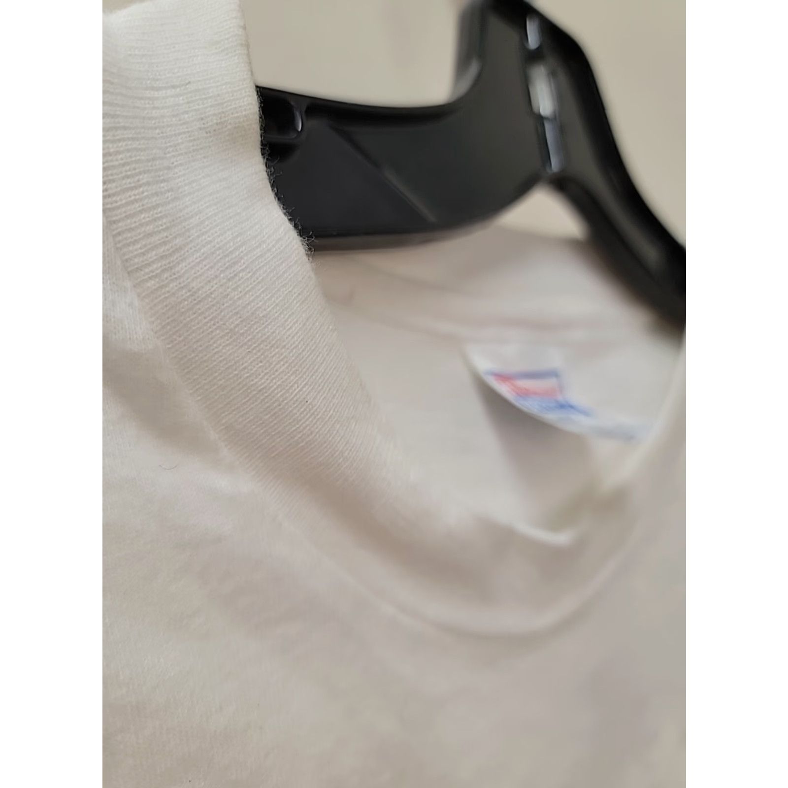 Hanes VINTAGE Hanes T-Shirt Unisex Adults L White Double-Sided Stitch City 90s Boys Girls Size US L / EU 52-54 / 3 - 3 Thumbnail